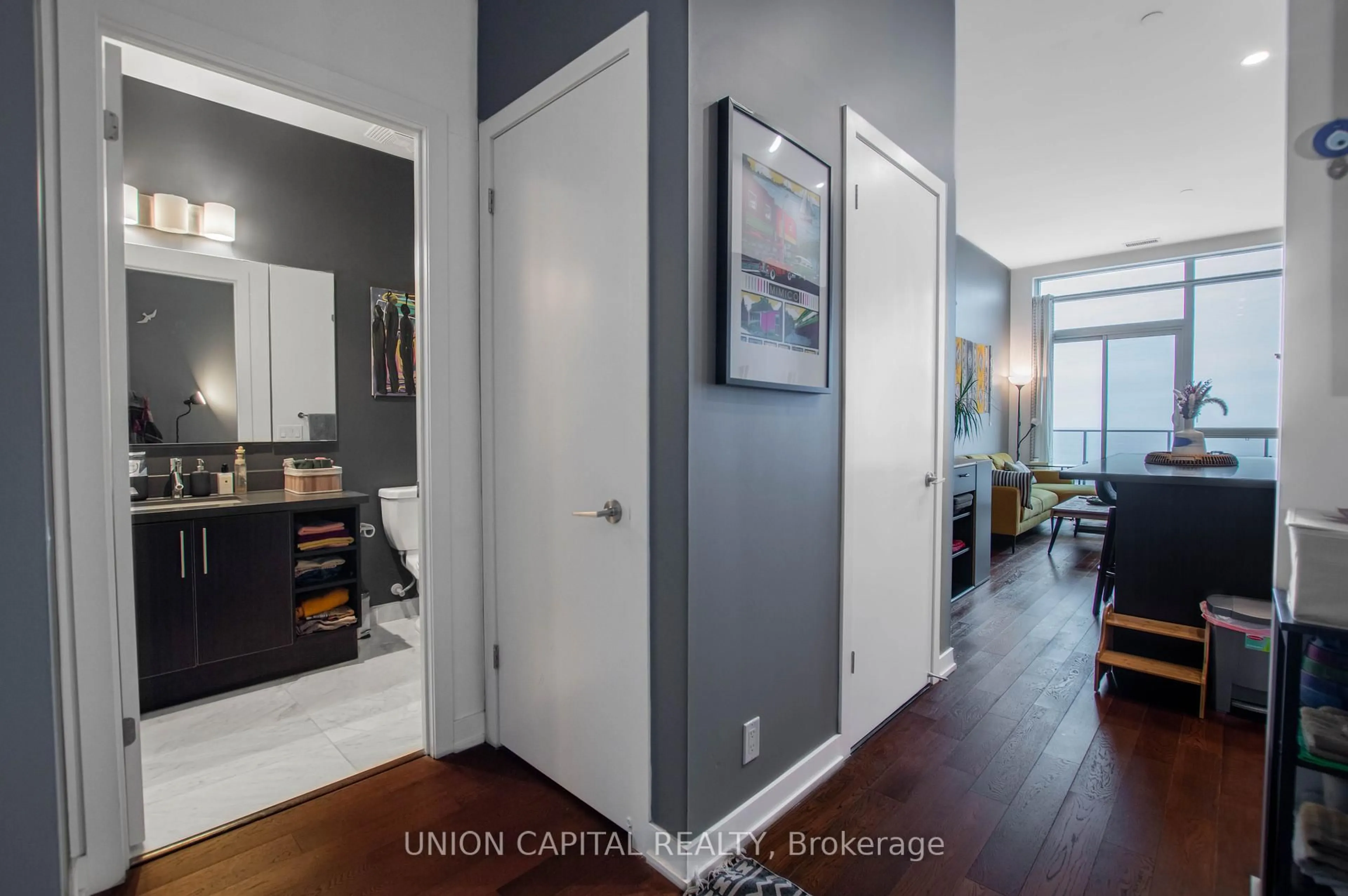 Indoor entryway for 2212 Lake Shore Blvd #PH02, Toronto Ontario M8V 0C2