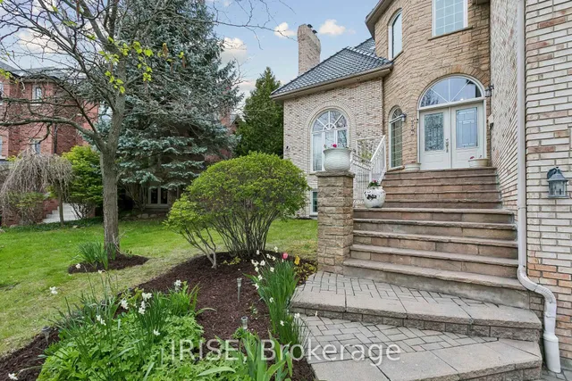 1827 Chesbro Crt, Mississauga 2