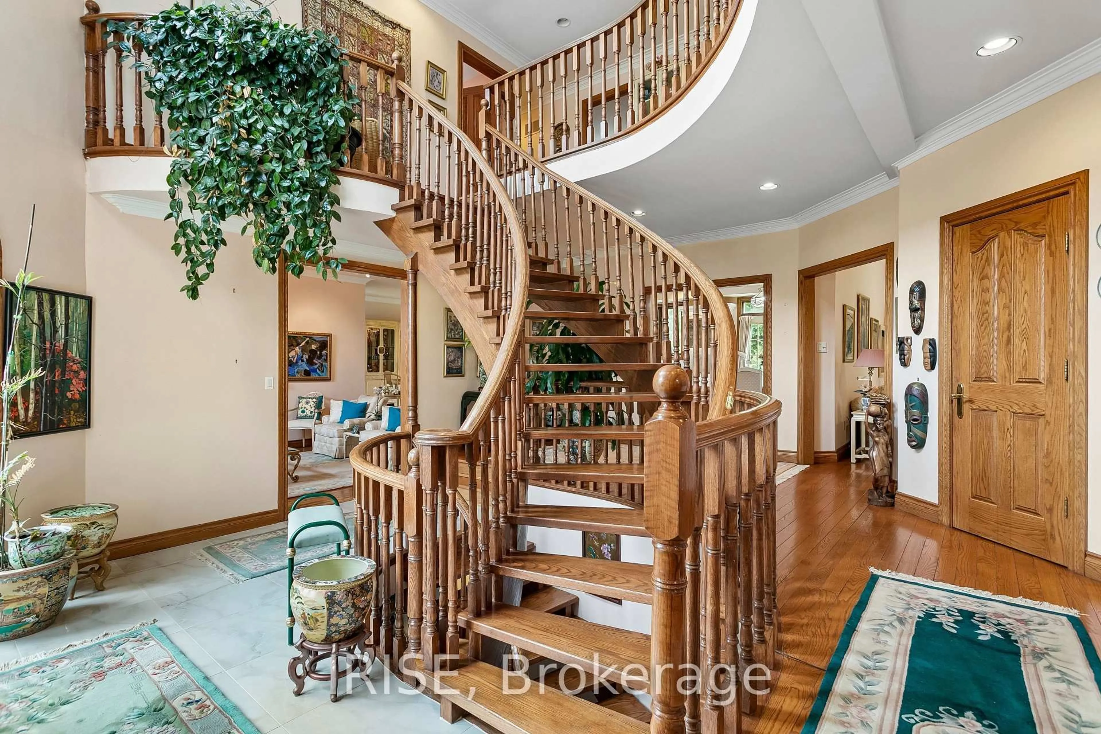 Unknown for 1827 Chesbro Crt, Mississauga Ontario L5H 4H3