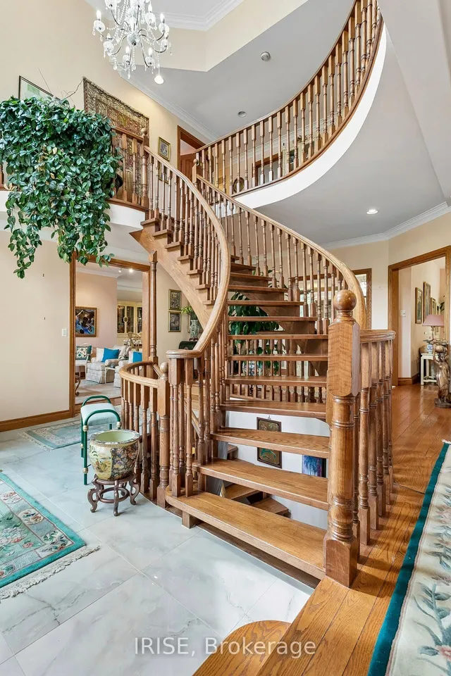 1827 Chesbro Crt, Mississauga 5