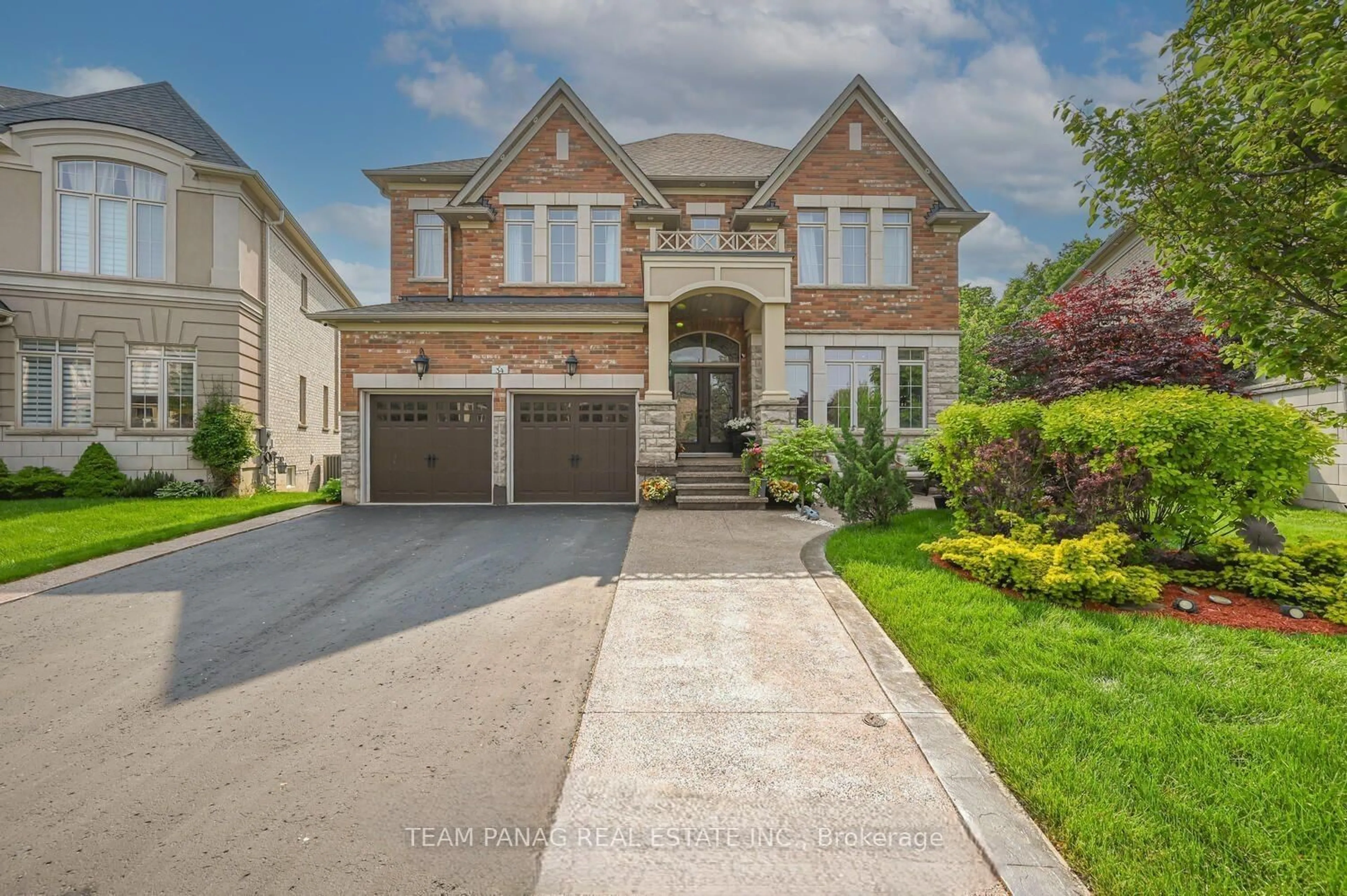 Home with brick exterior material, street for 34 Cannington Cres, Brampton Ontario L6X 2Y5