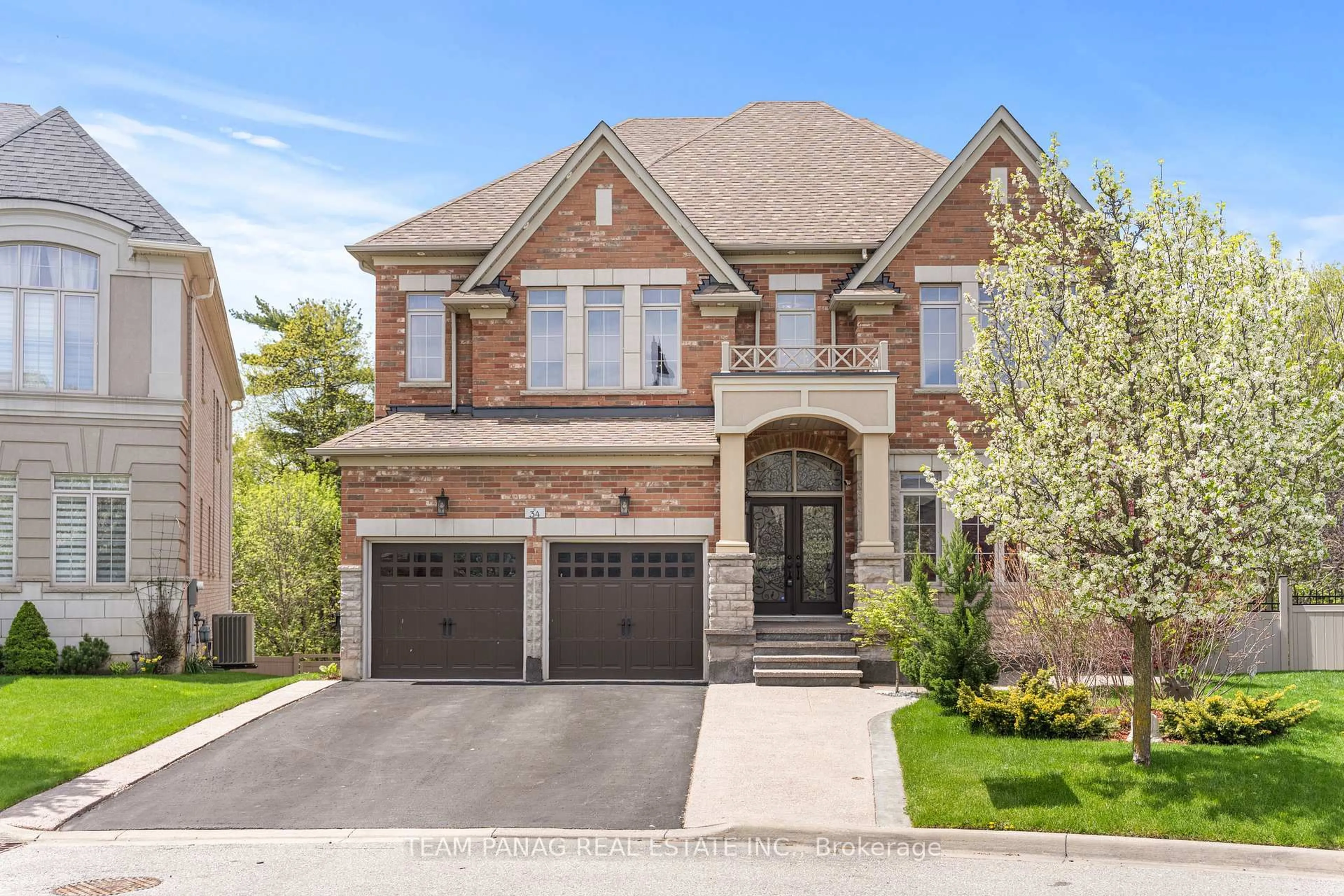 Home with brick exterior material, street for 34 Cannington Cres, Brampton Ontario L6X 2Y5