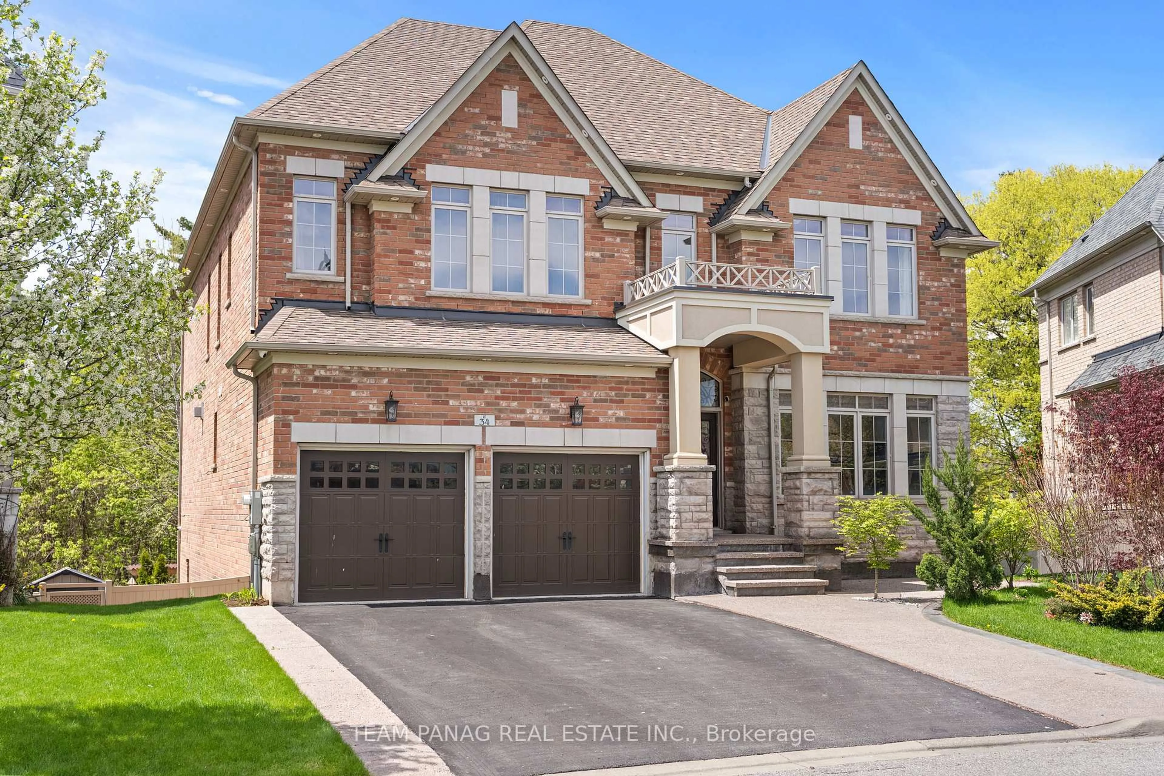 Home with brick exterior material, street for 34 Cannington Cres, Brampton Ontario L6X 2Y5