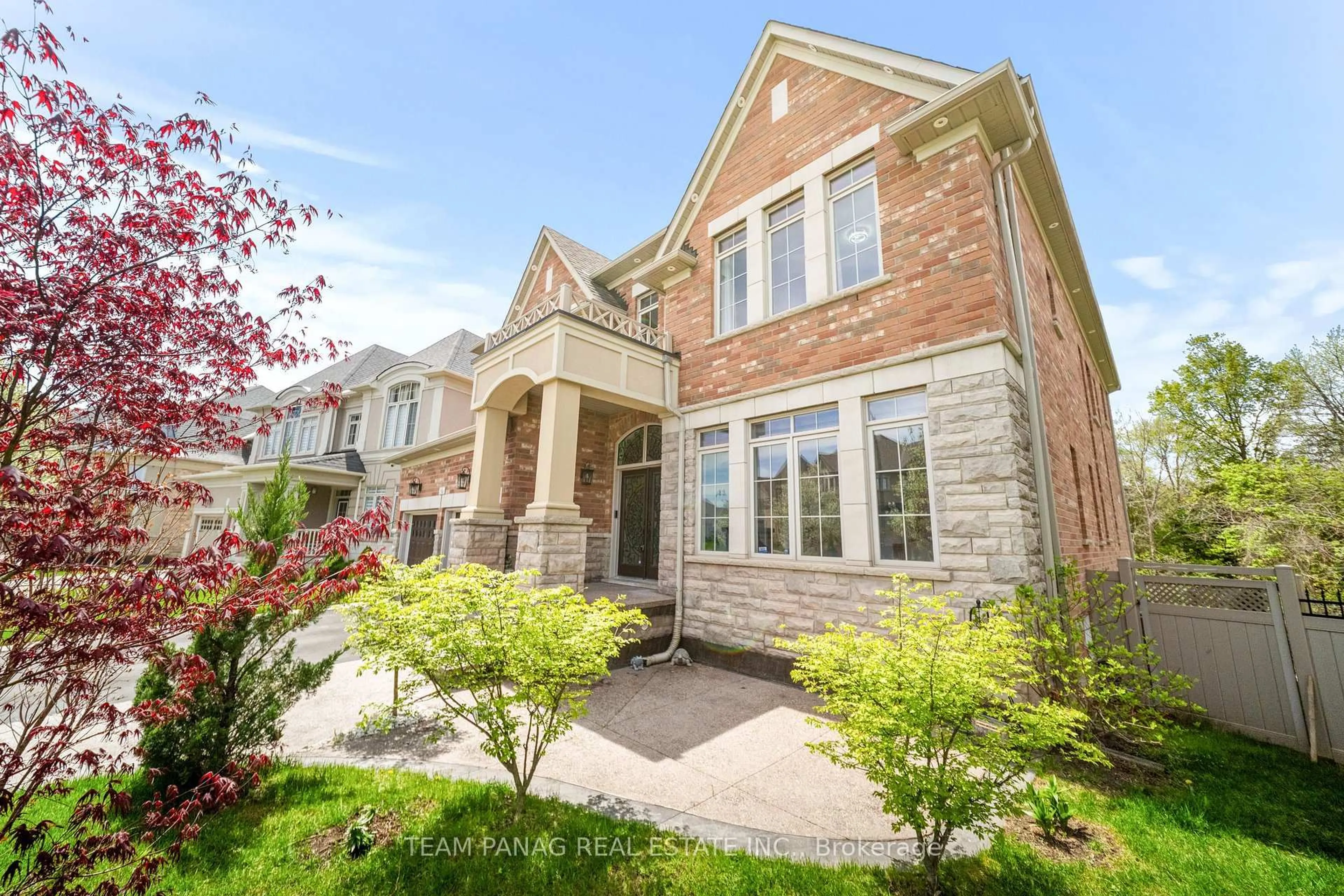 Home with brick exterior material, street for 34 Cannington Cres, Brampton Ontario L6X 2Y5