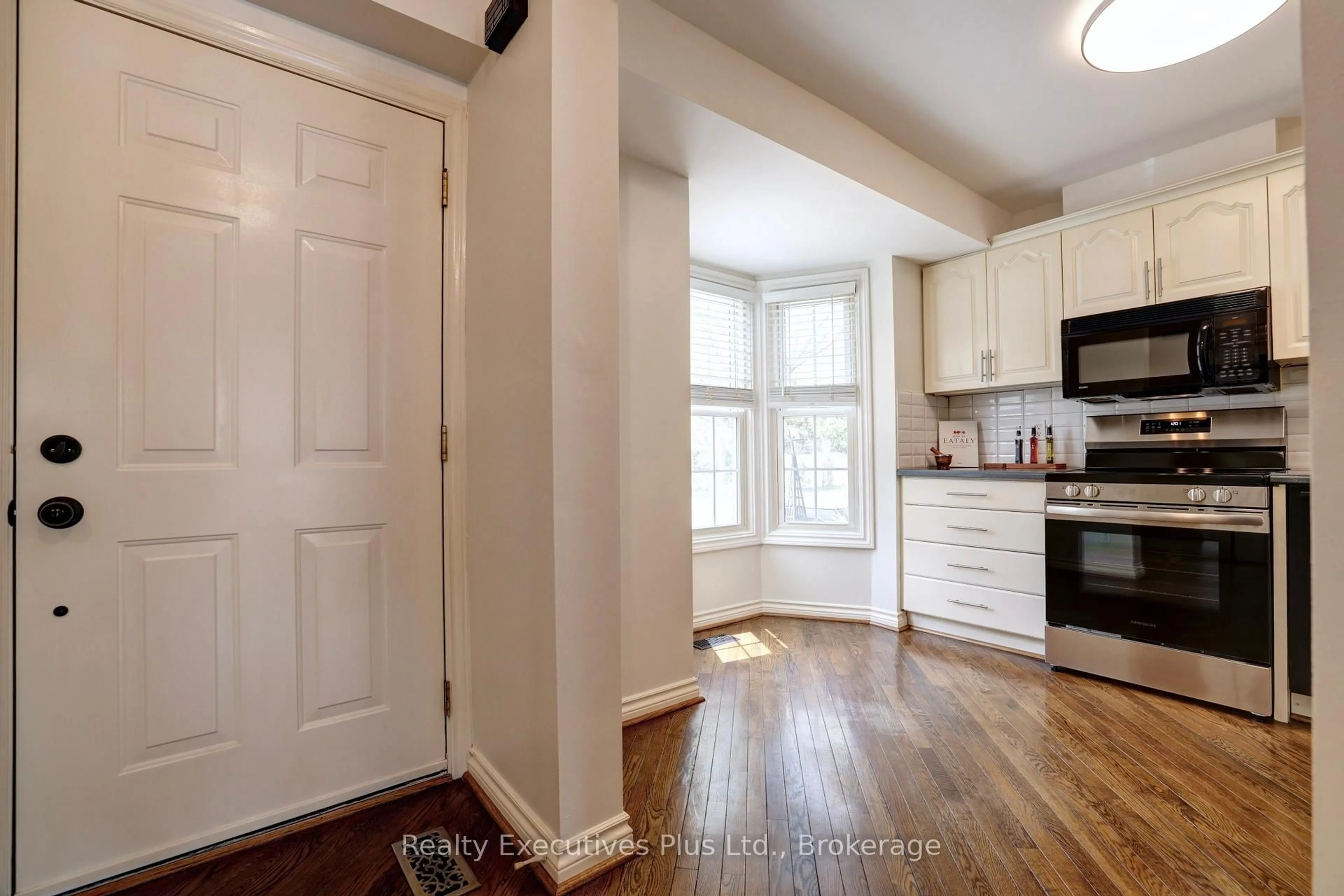 Unknown for 463 Blathwayte Lane, Burlington Ontario L7S 1Y4