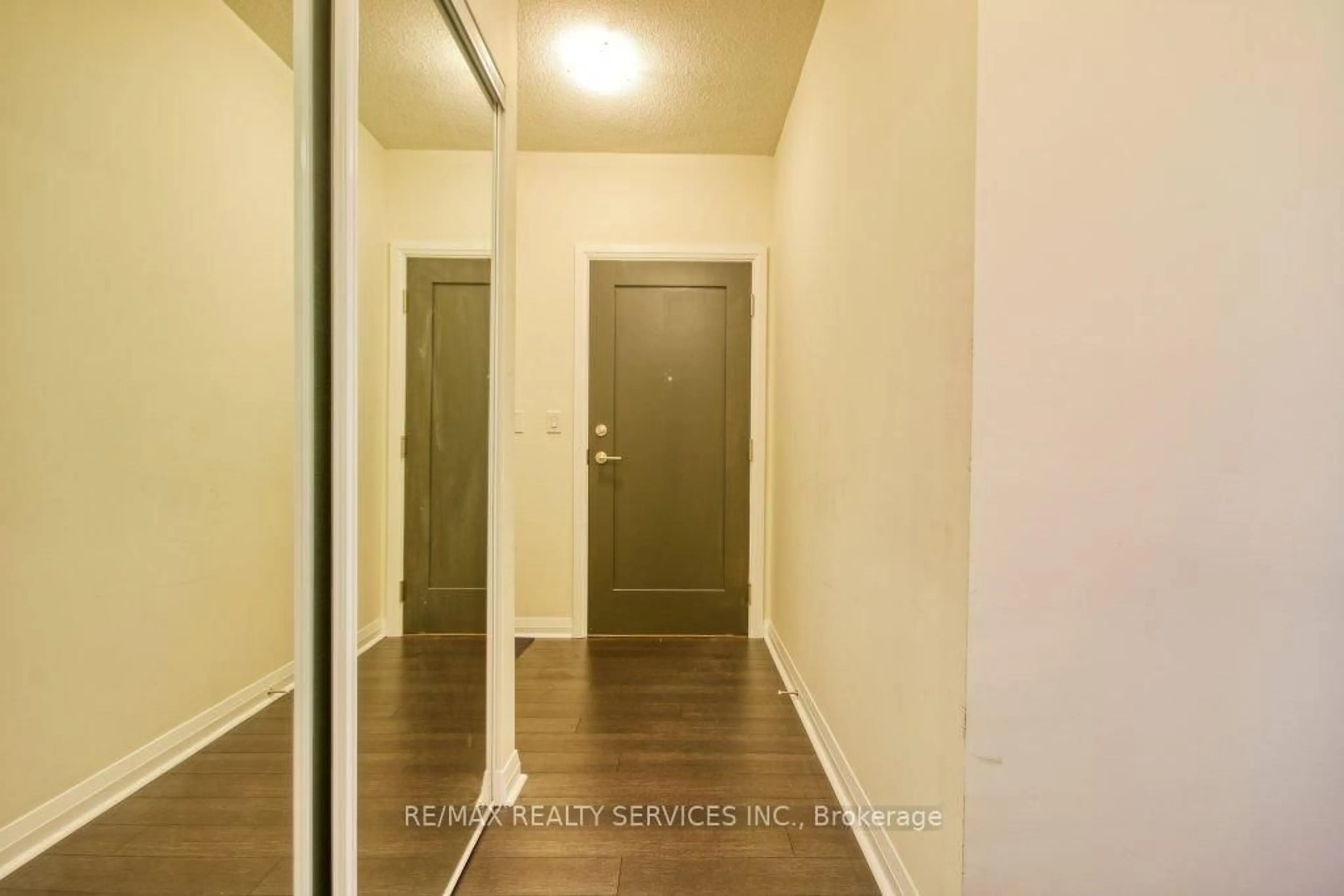Indoor entryway for 5025 Four Springs Ave #1202, Mississauga Ontario L5R 0G5