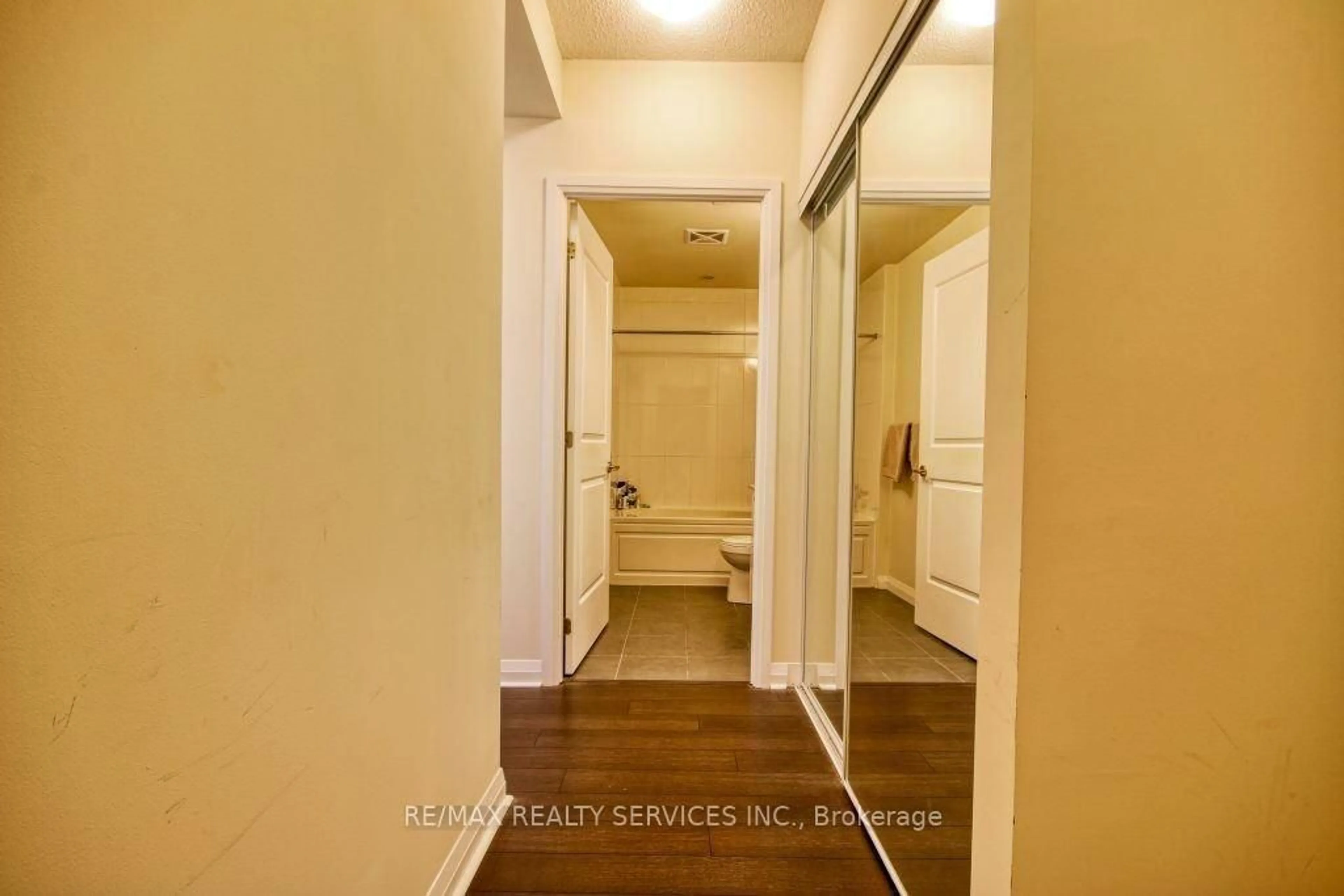 Unknown for 5025 Four Springs Ave #1202, Mississauga Ontario L5R 0G5