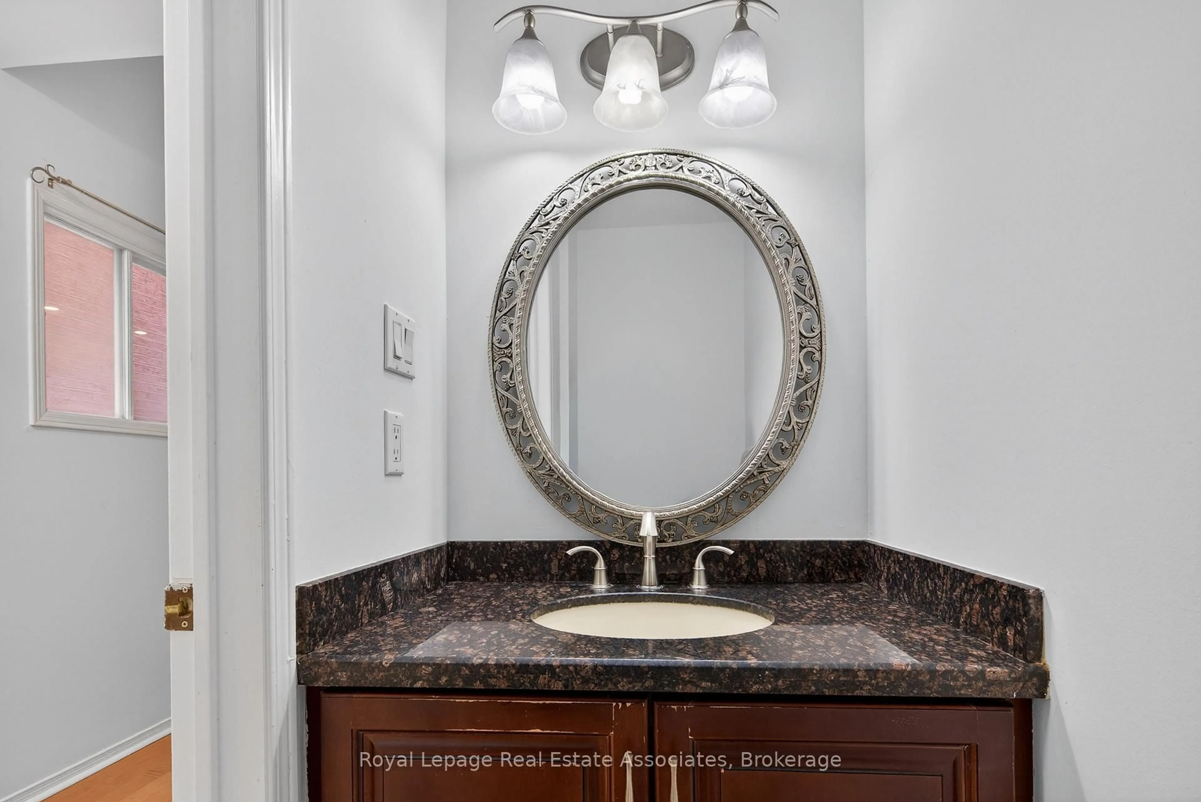 Standard bathroom, ceramic/tile floor for 5623 Haddon Hall Rd, Mississauga Ontario L5M 5G4