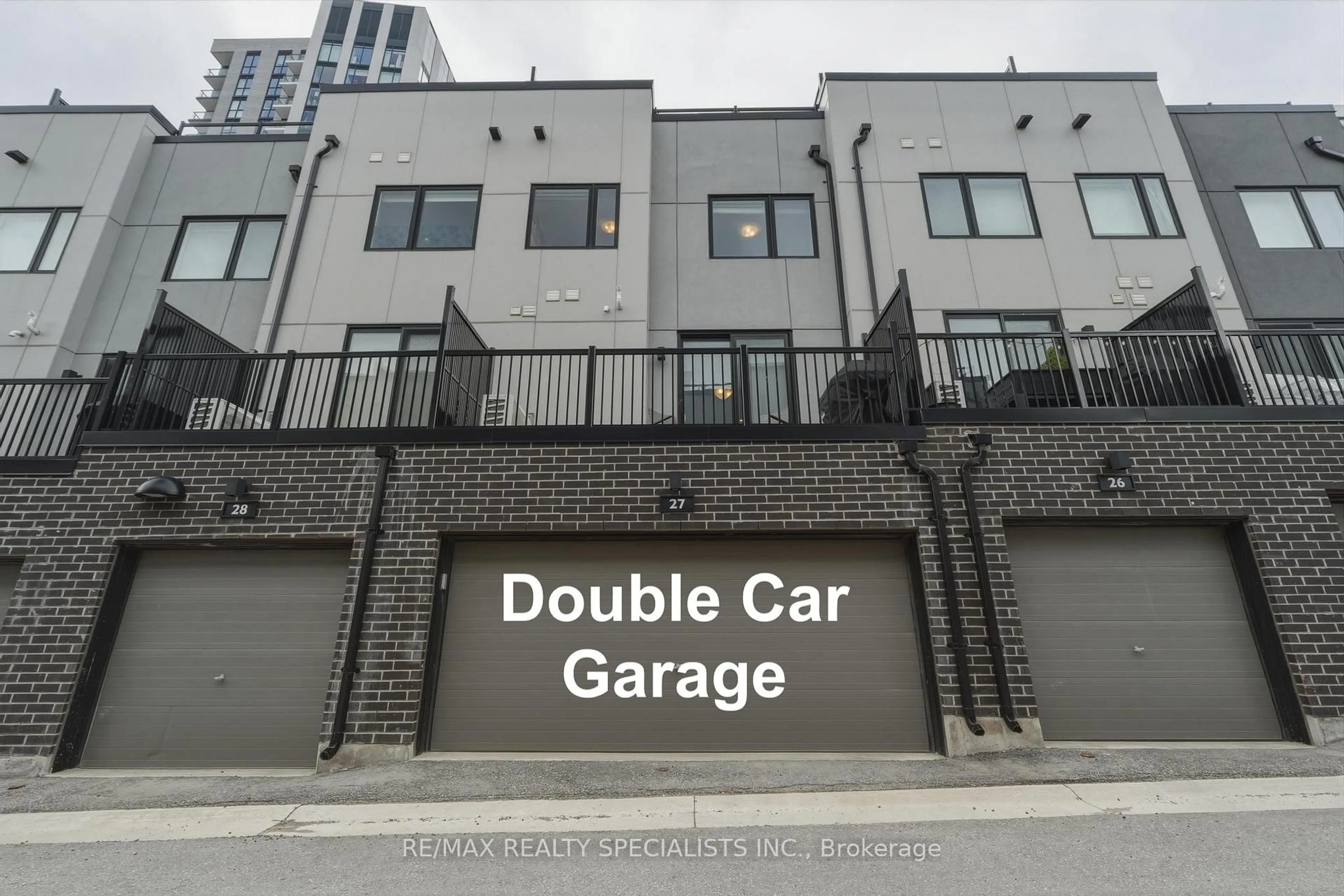 Indoor garage for 348 Wheat Boom Dr #27, Oakville Ontario L6H 3V6