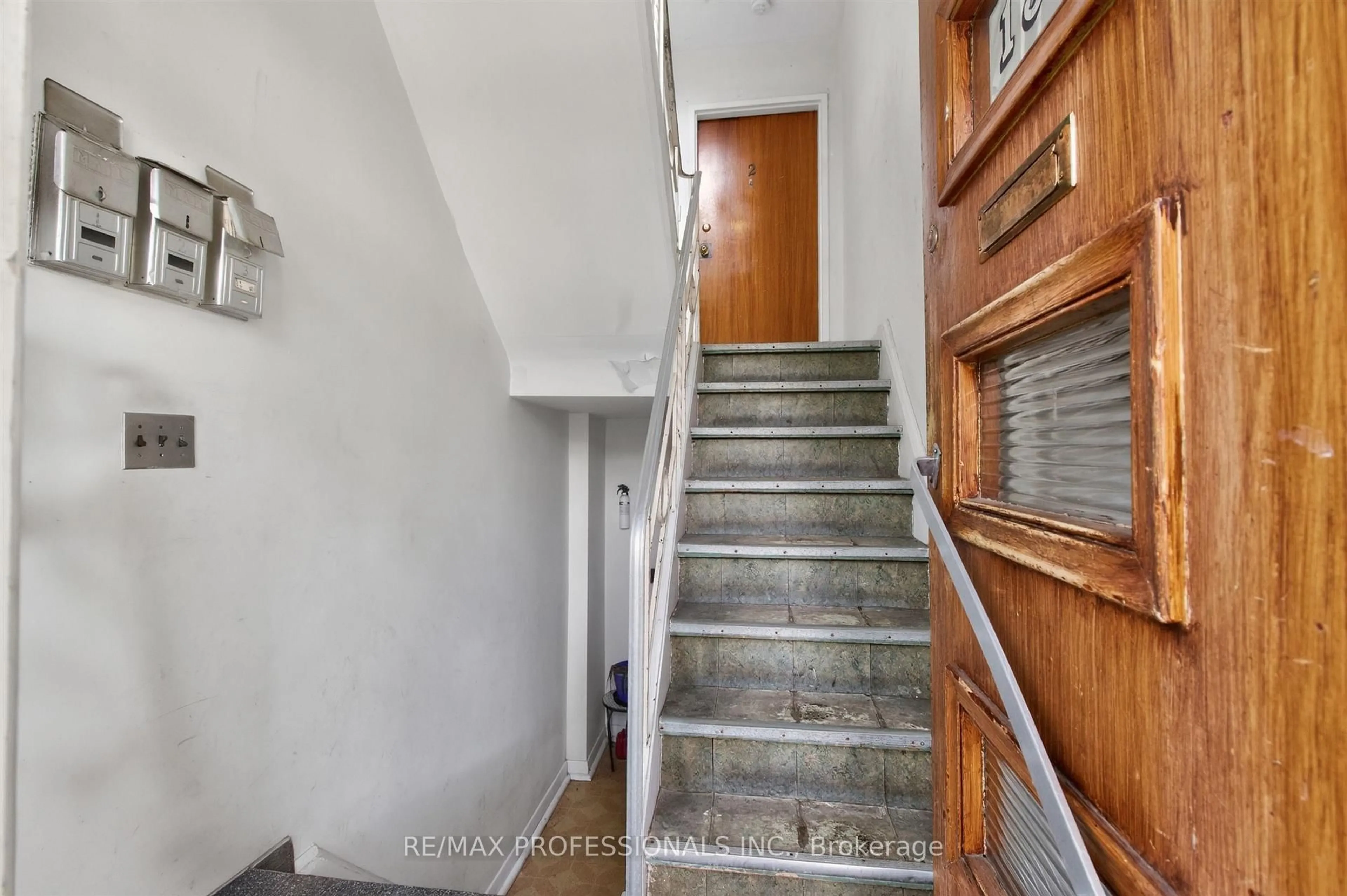 Unknown for 132-134 Trowell Ave, Toronto Ontario M6M 1L7