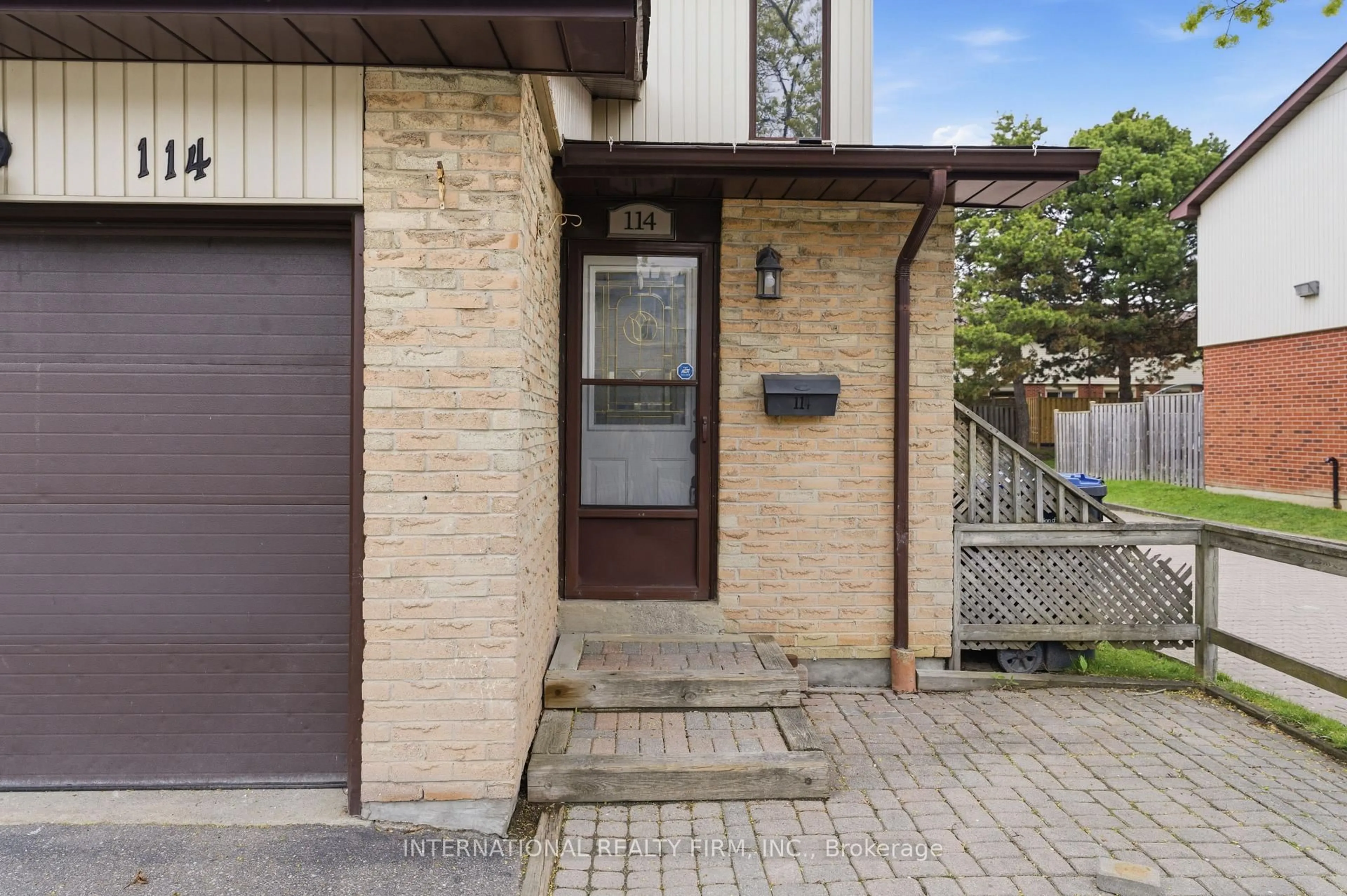 Unknown for 114 Foster Cres #114, Brampton Ontario L6V 3M8