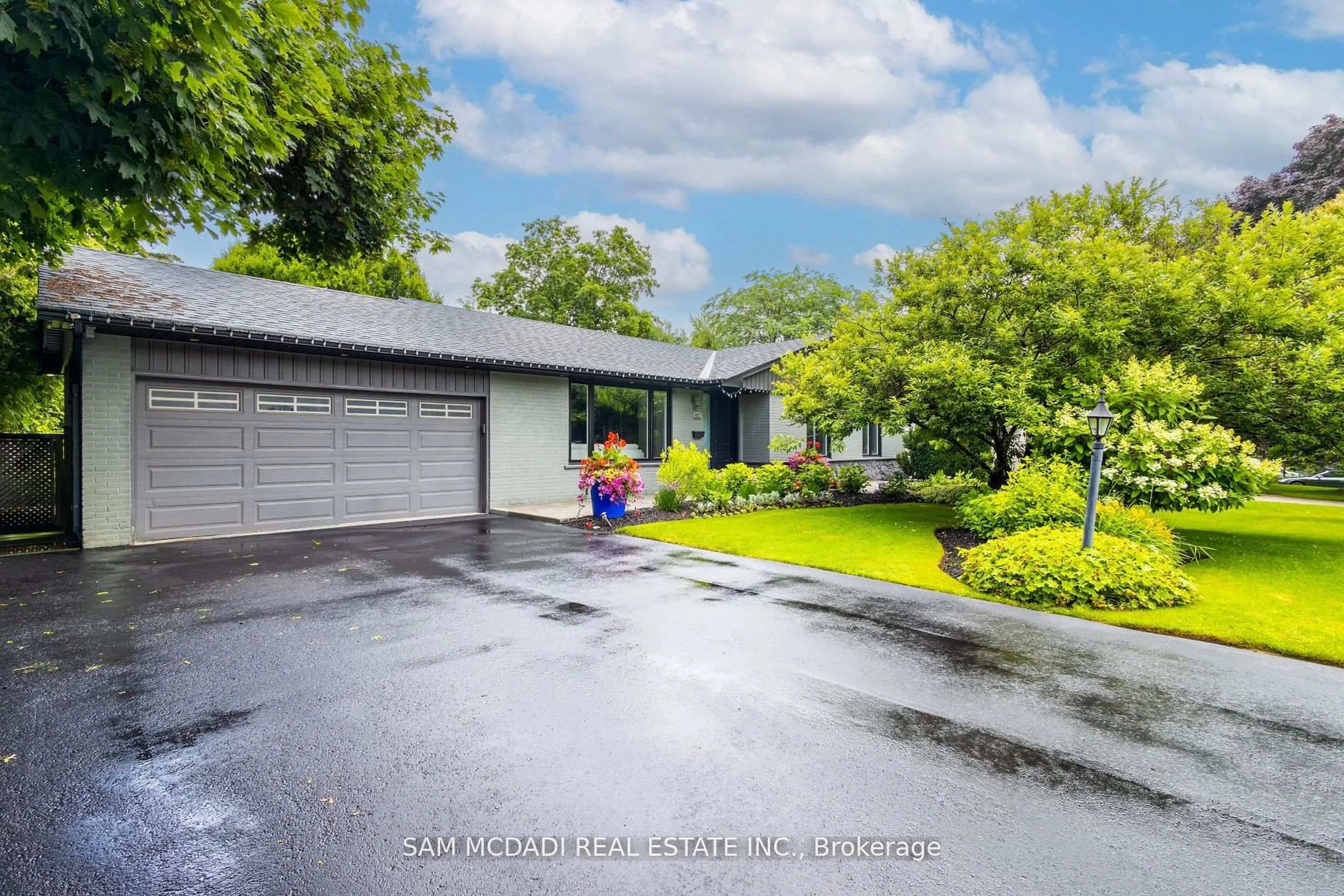 Unknown for 927 Ingersoll Crt, Mississauga Ontario L5J 2S2