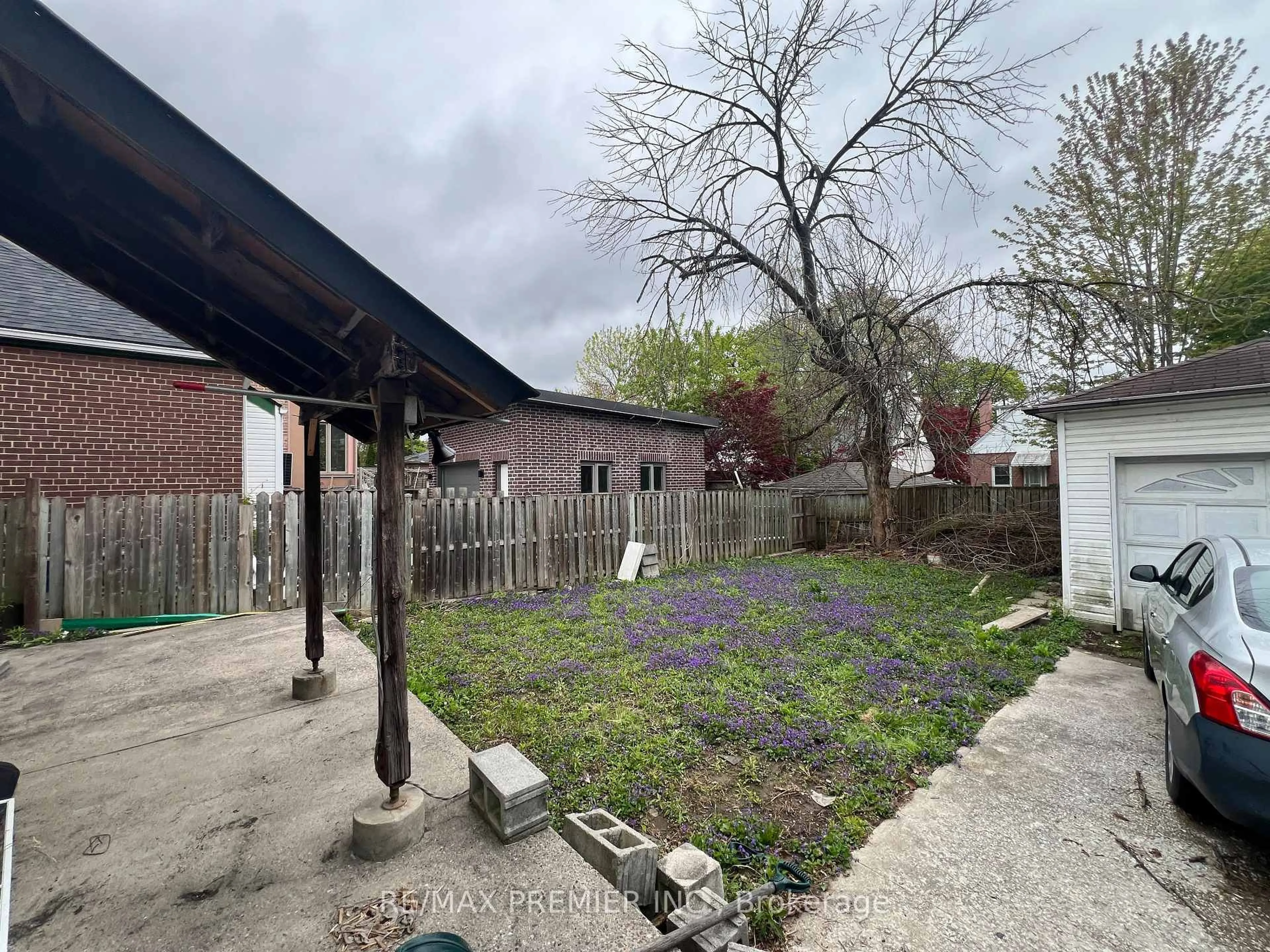 Unknown for 155 William St, Toronto Ontario M9N 2G9