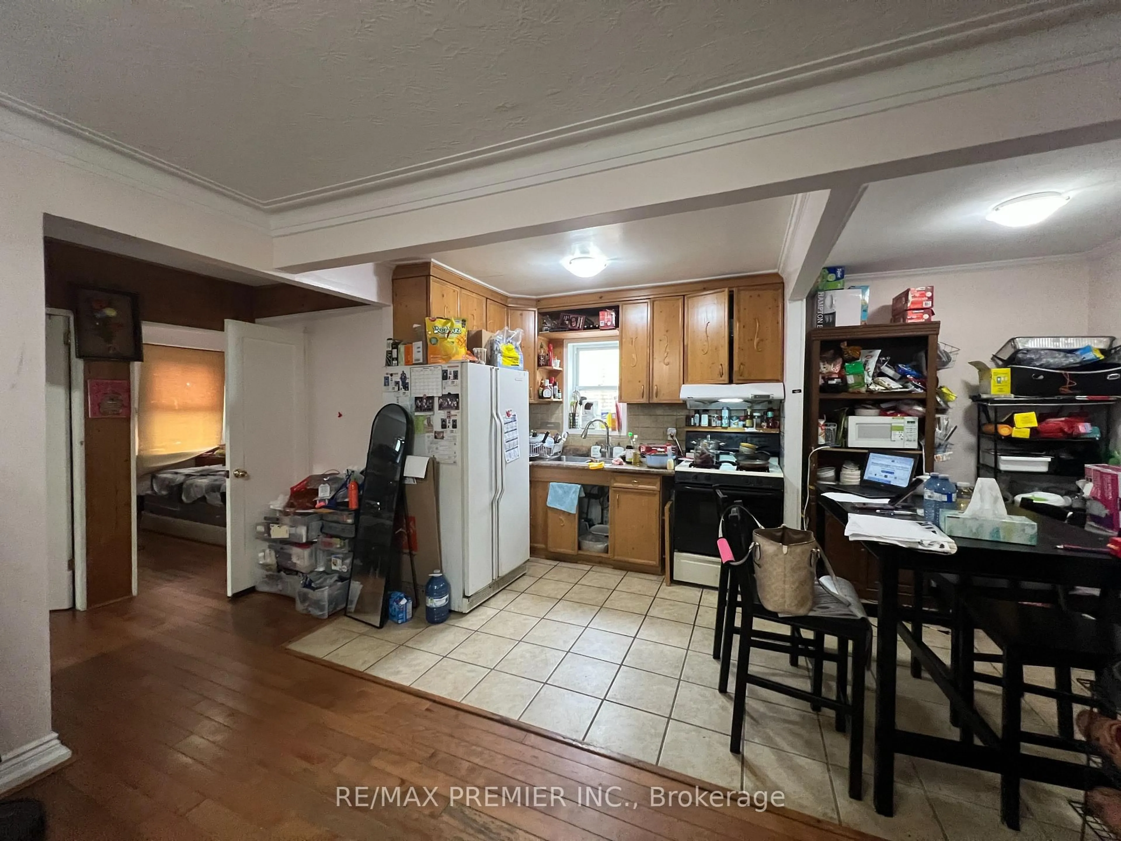 Unknown for 155 William St, Toronto Ontario M9N 2G9