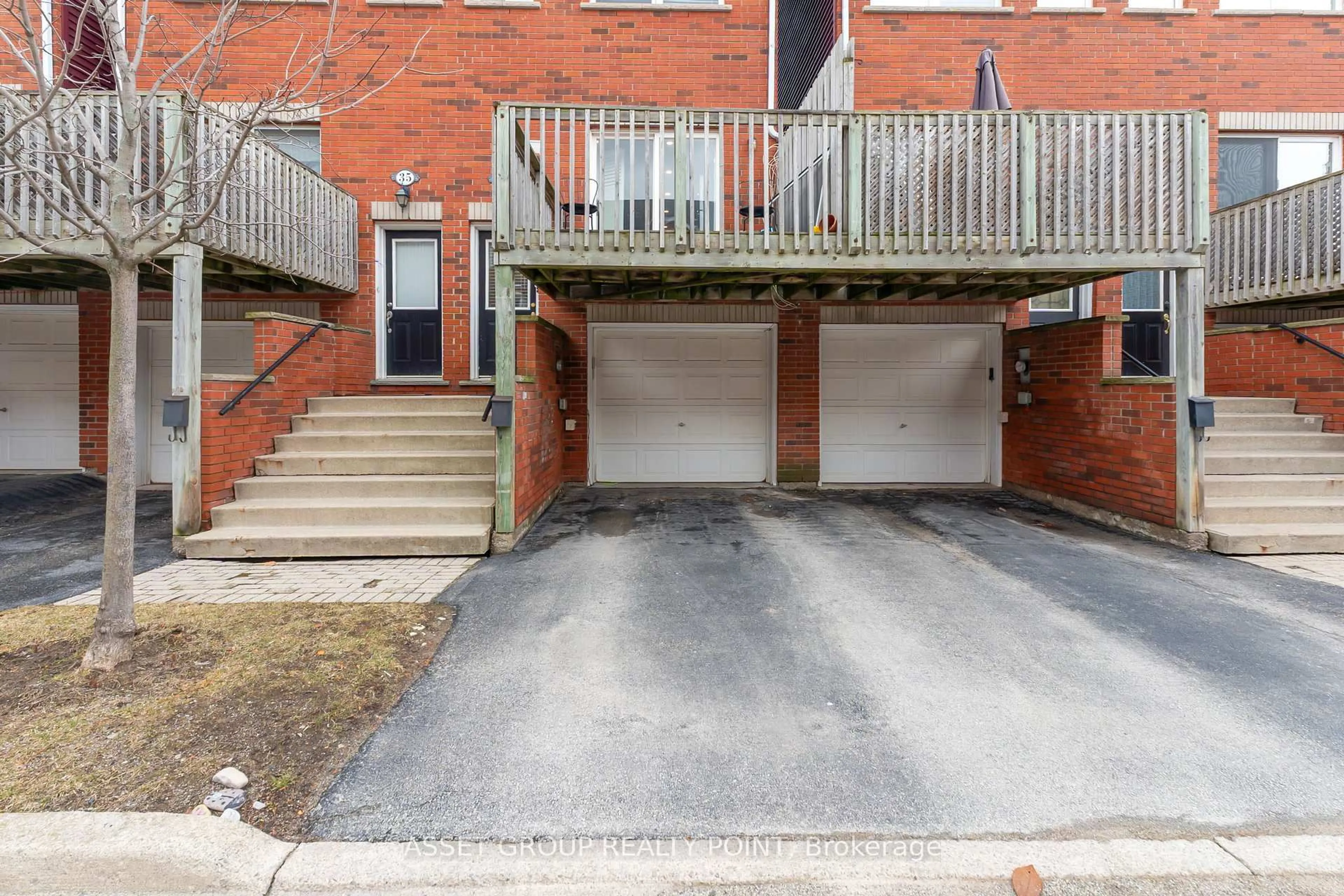 Unknown for 1751 Lampman Ave #33, Burlington Ontario L7L 6W3