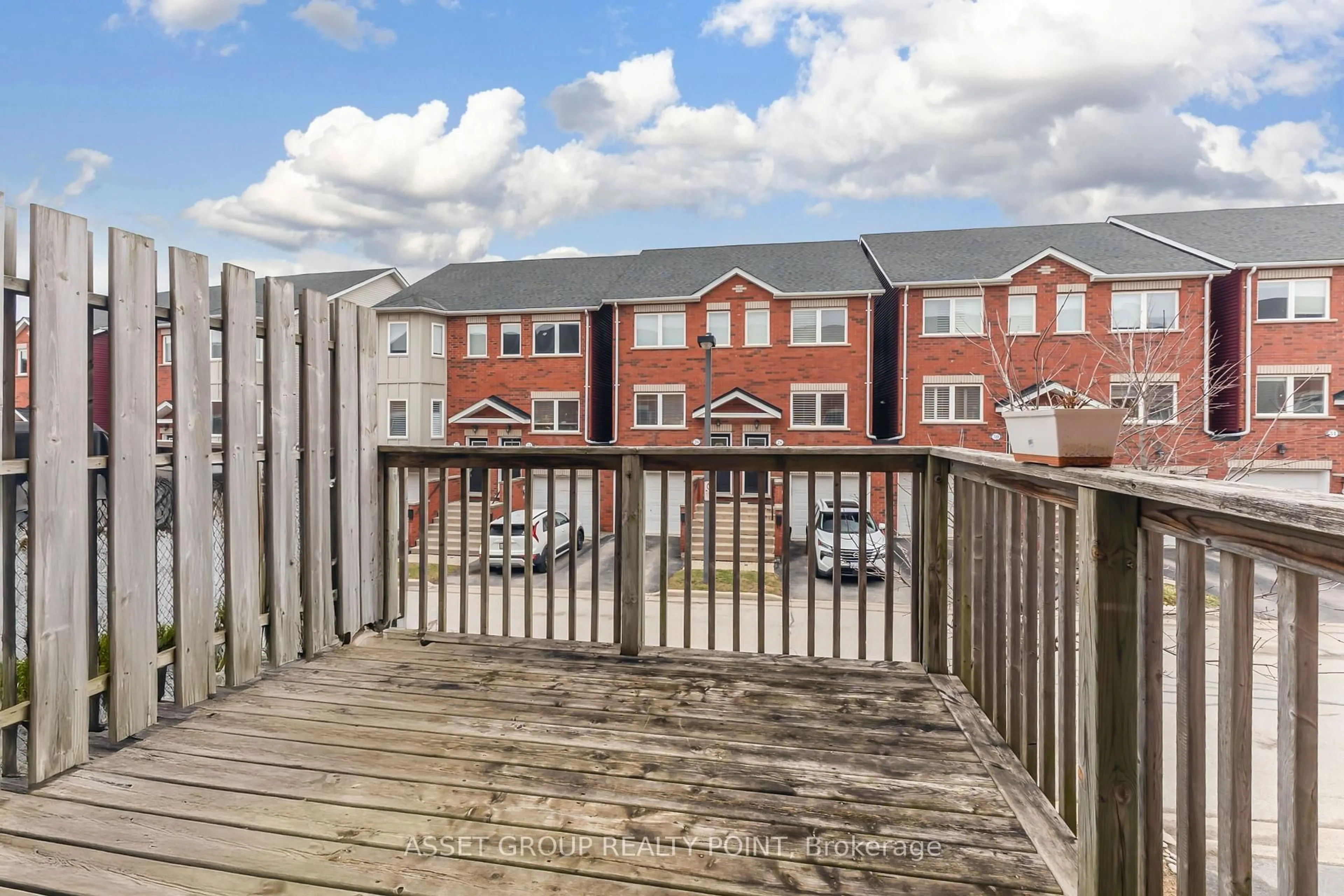 Unknown for 1751 Lampman Ave #33, Burlington Ontario L7L 6W3