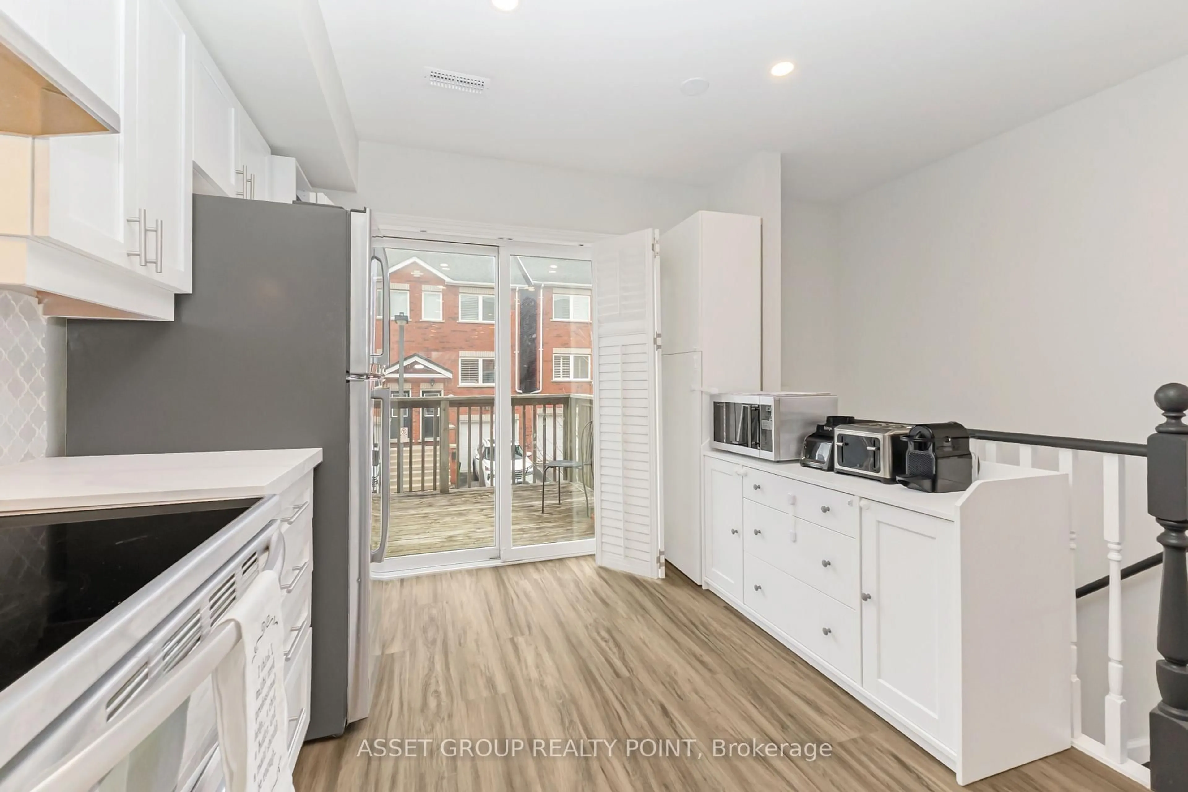 Unknown for 1751 Lampman Ave #33, Burlington Ontario L7L 6W3