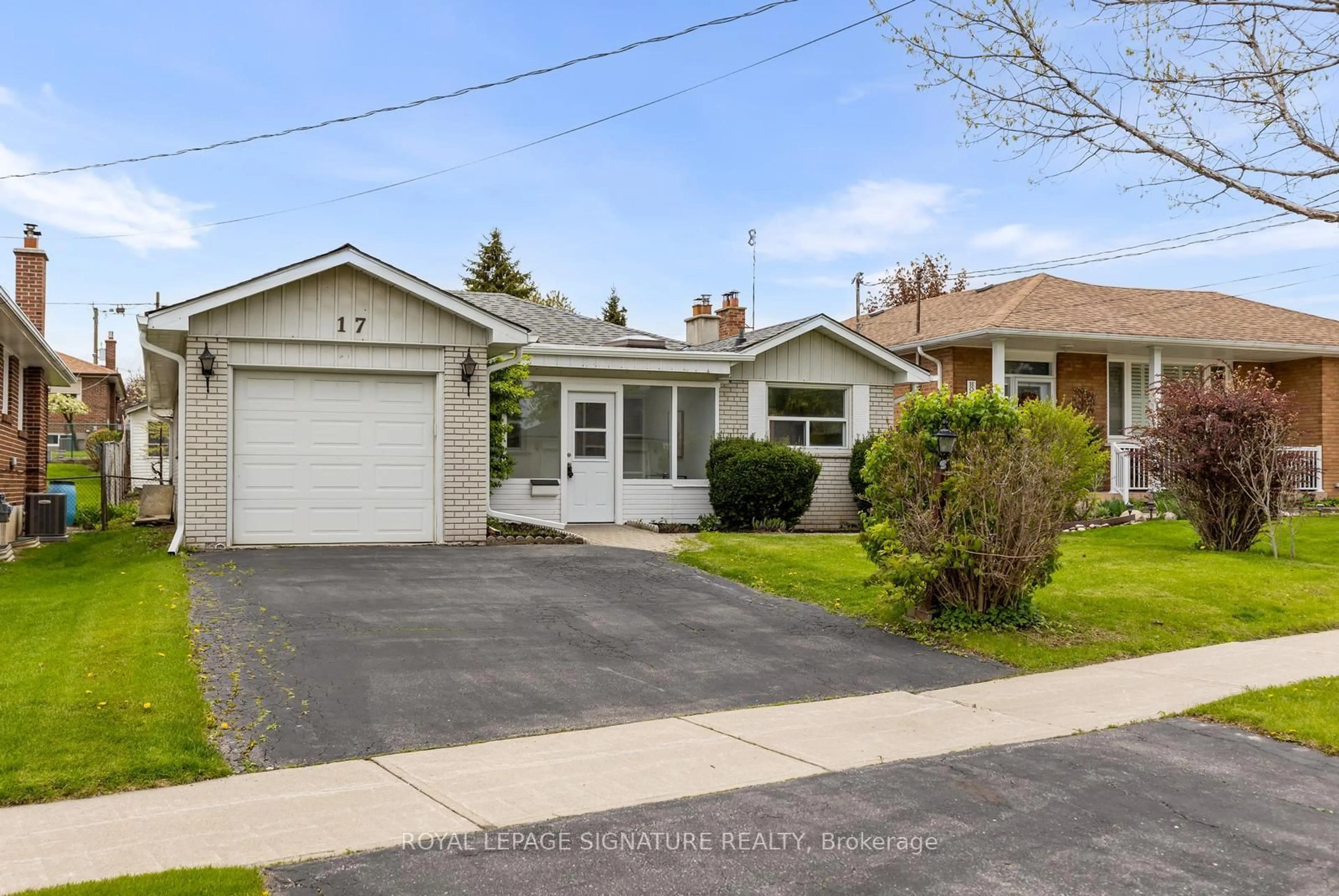 Unknown for 17 Norfield Cres, Toronto Ontario M9W 1X5