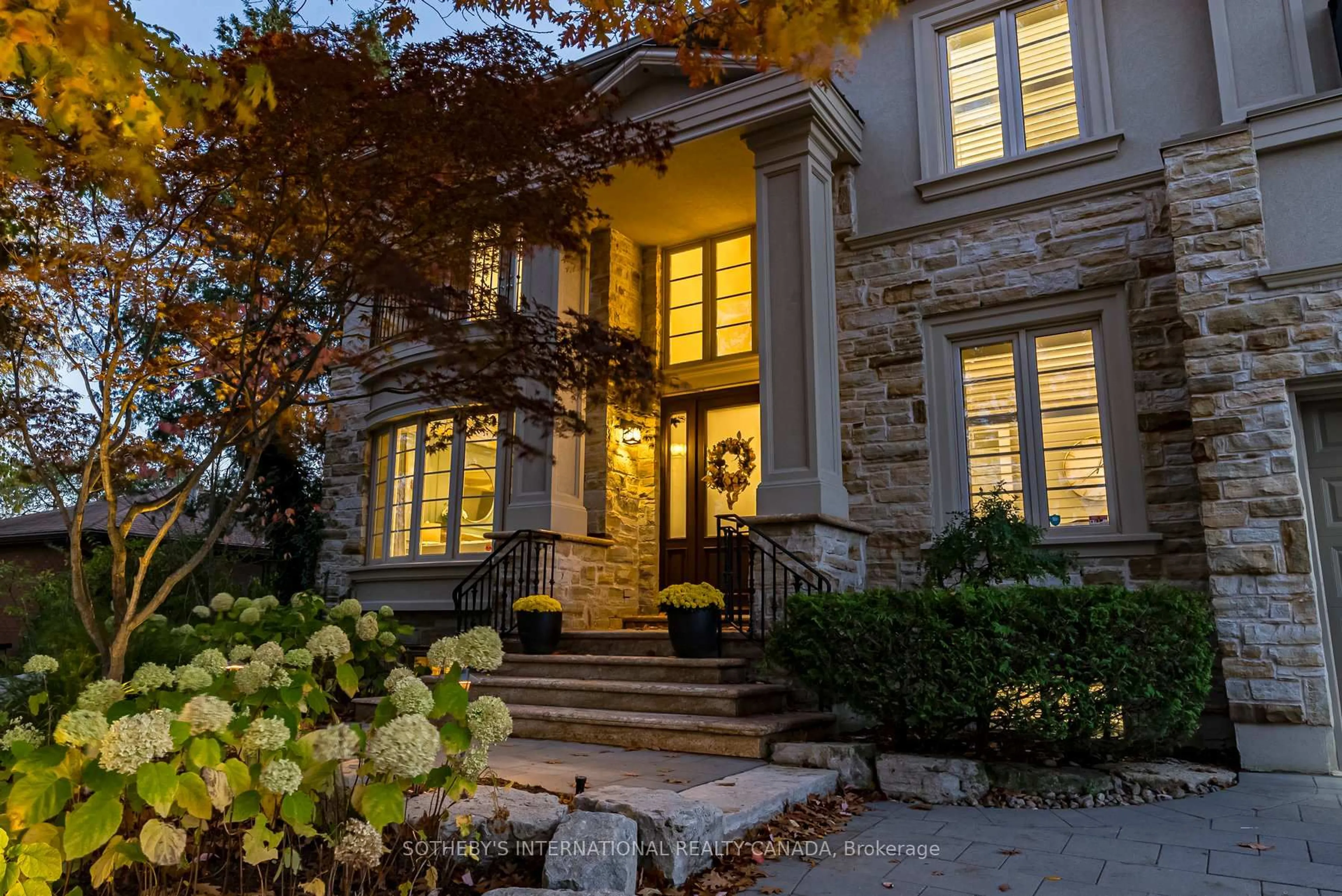 Unknown for 172 Boxley Rd, Burlington Ontario L7L 4S6