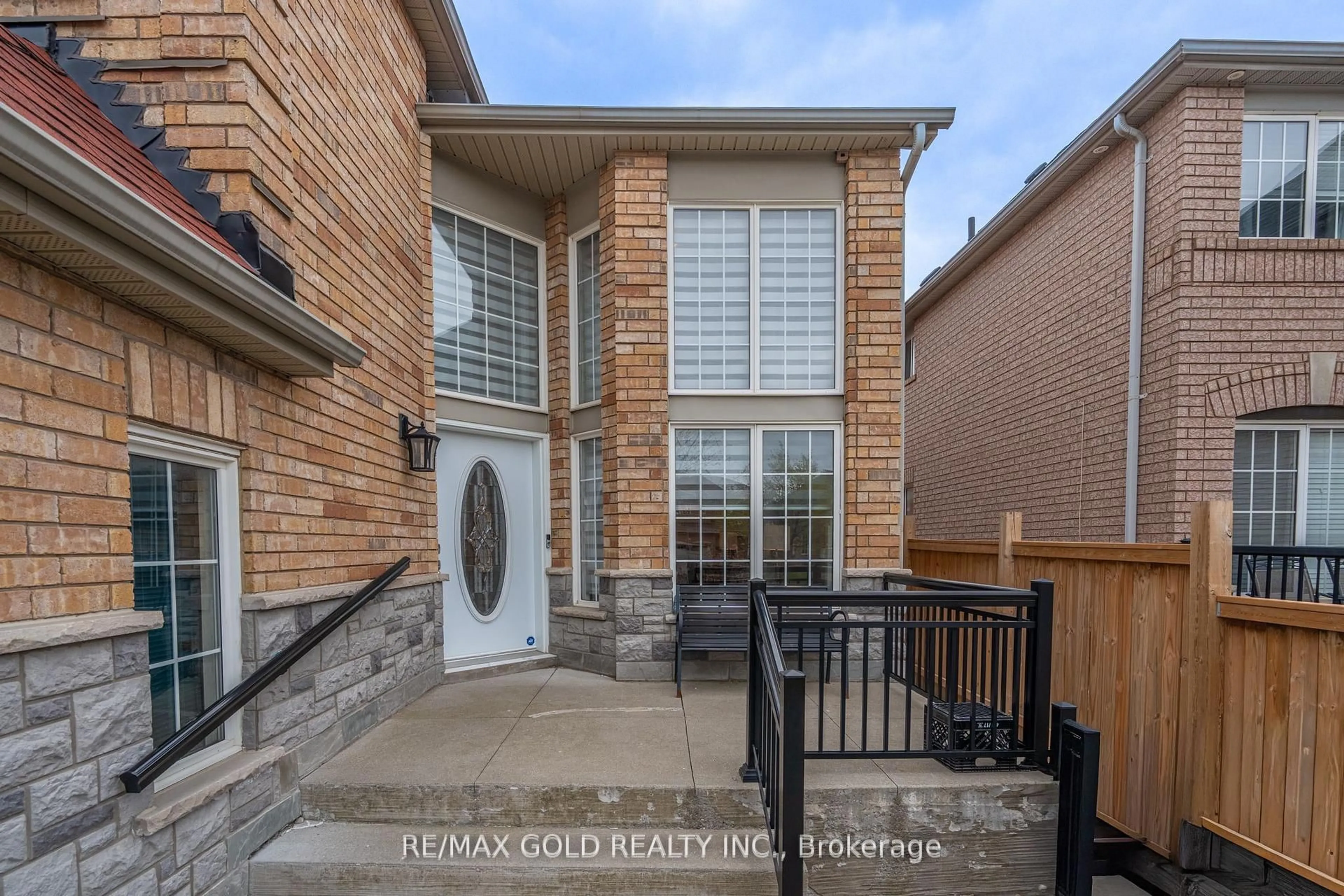 Unknown for 104 Sunny Meadow Blvd, Brampton Ontario L6R 2C5