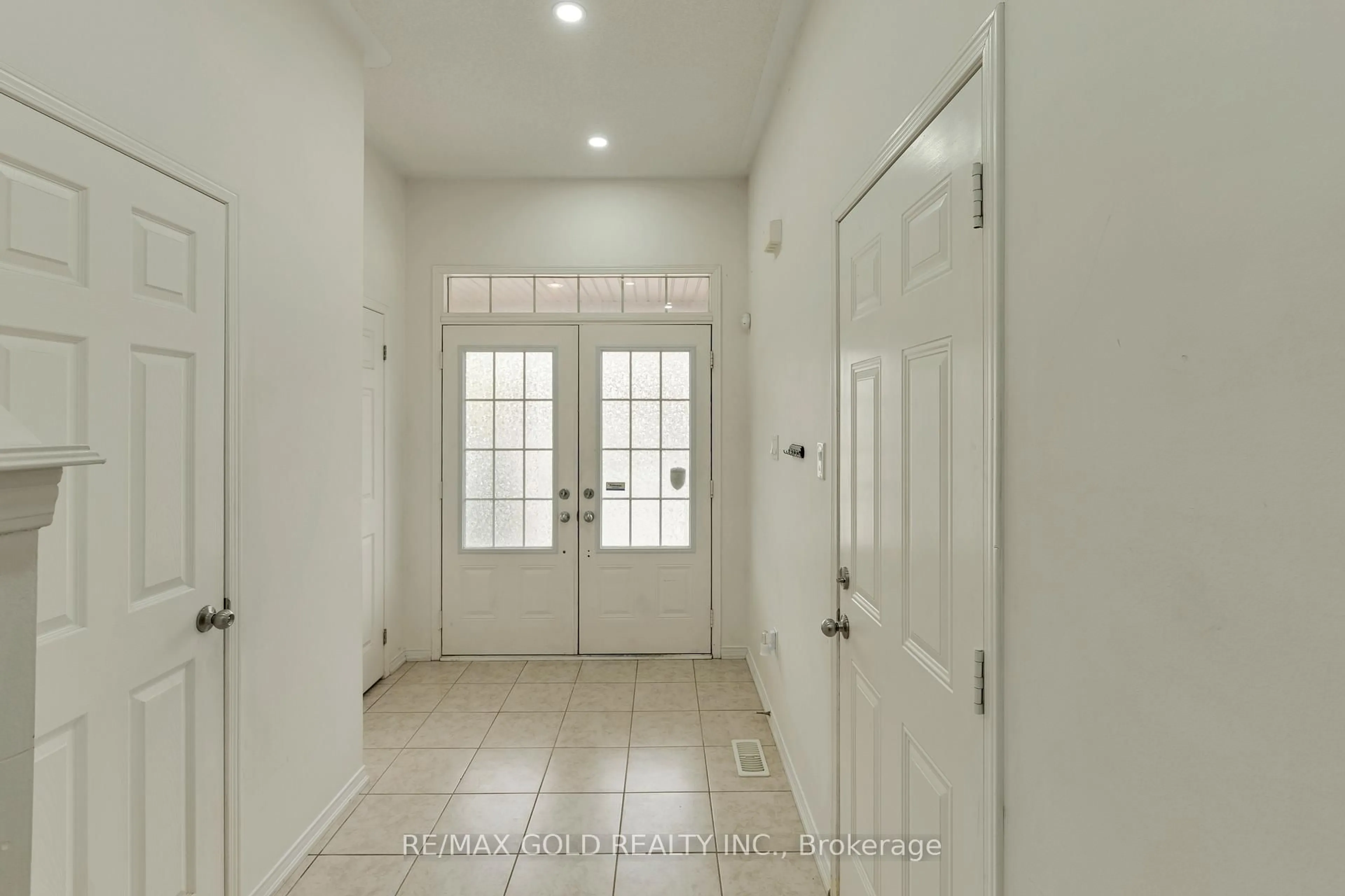 Unknown for 49 Pentonville Rd, Brampton Ontario L6R 3R7