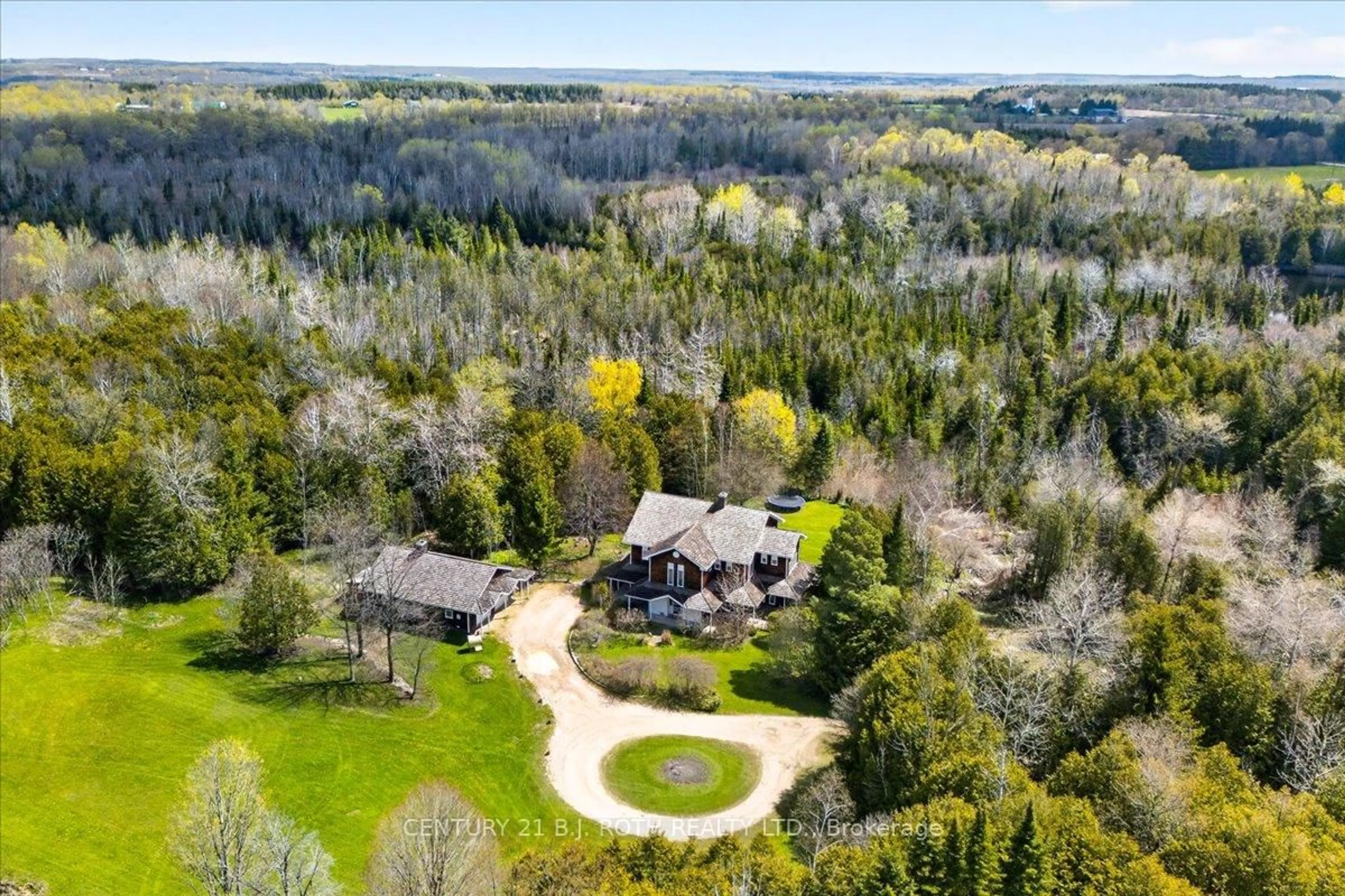 Unknown for 19555 Shaws Creek Rd, Caledon Ontario L7K 1L5
