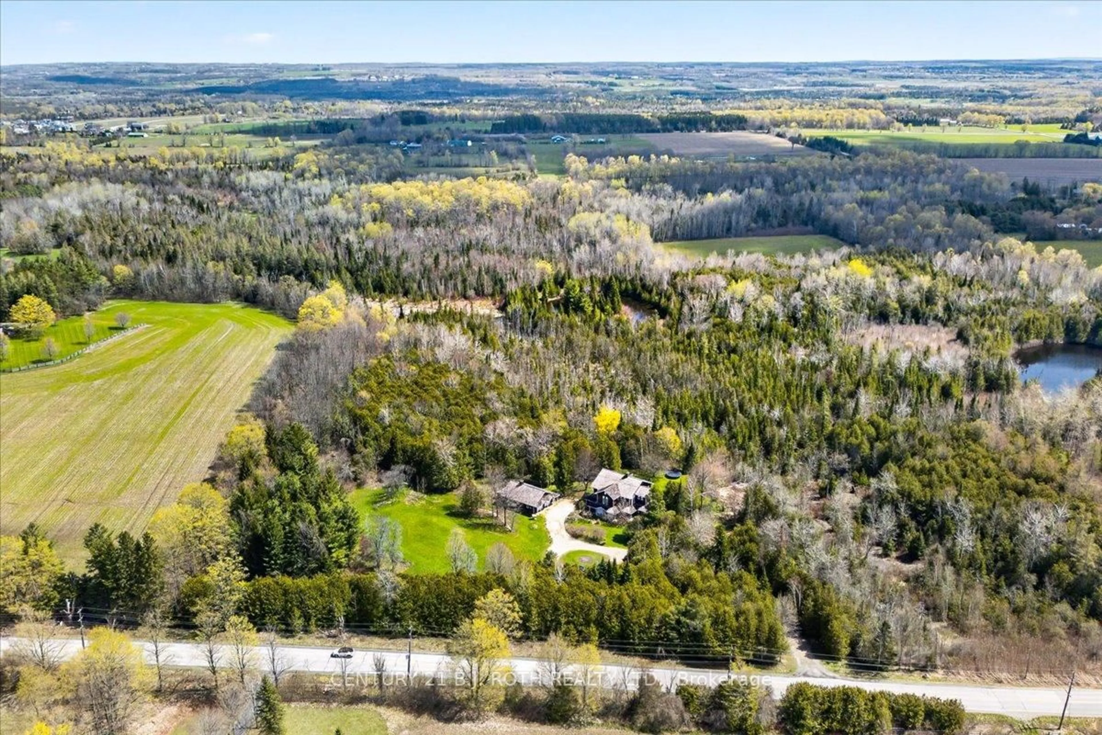 Unknown for 19555 Shaws Creek Rd, Caledon Ontario L7K 1L5