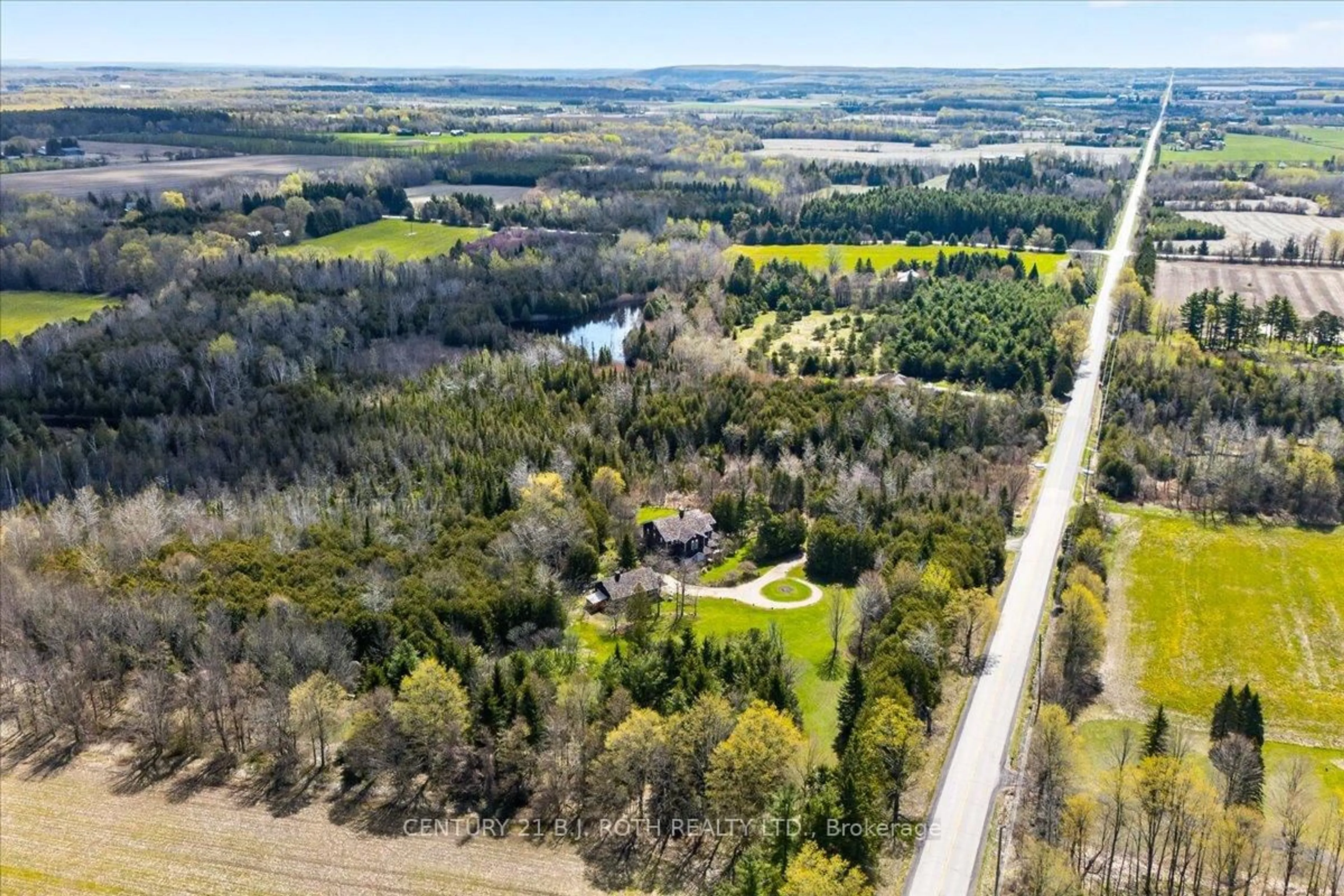 Unknown for 19555 Shaws Creek Rd, Caledon Ontario L7K 1L5