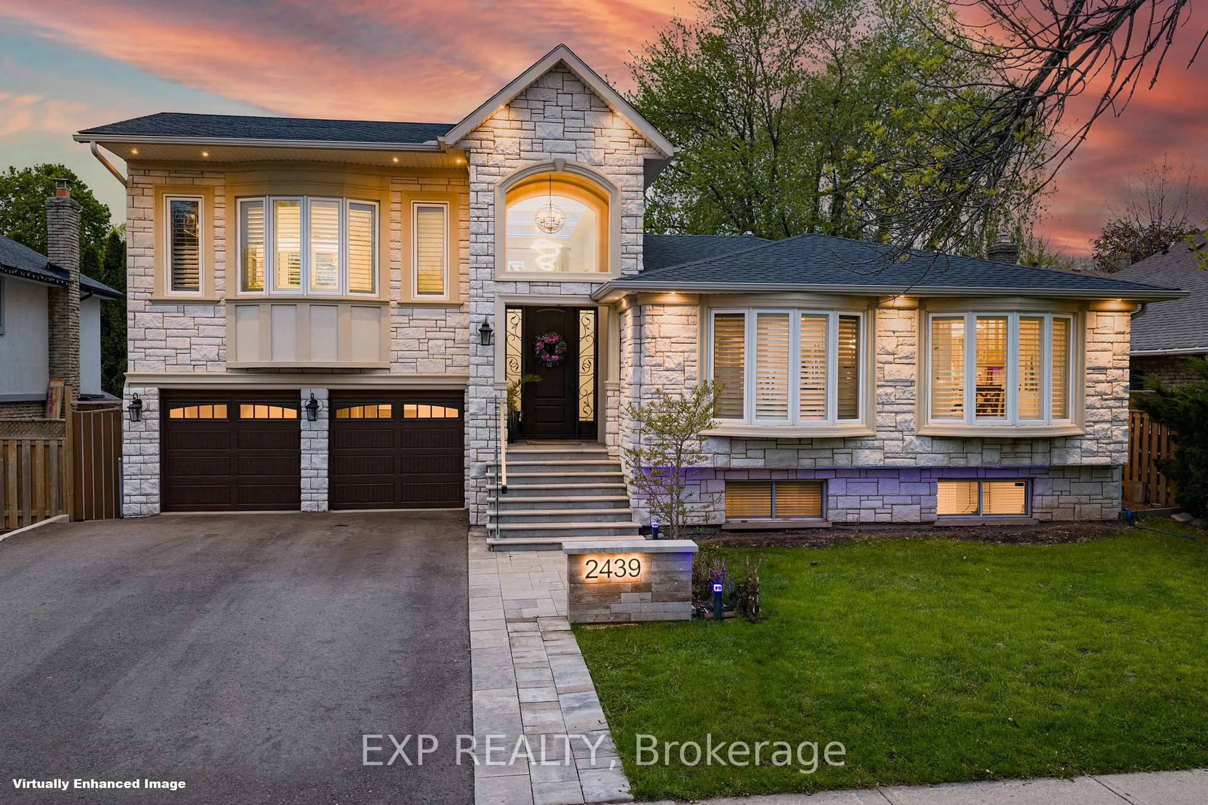 Unknown for 2439 Bridge Rd, Oakville Ontario L6L 2G9
