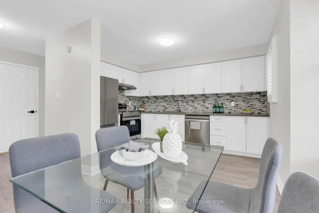 5110 Fairview St #28, Burlington 5