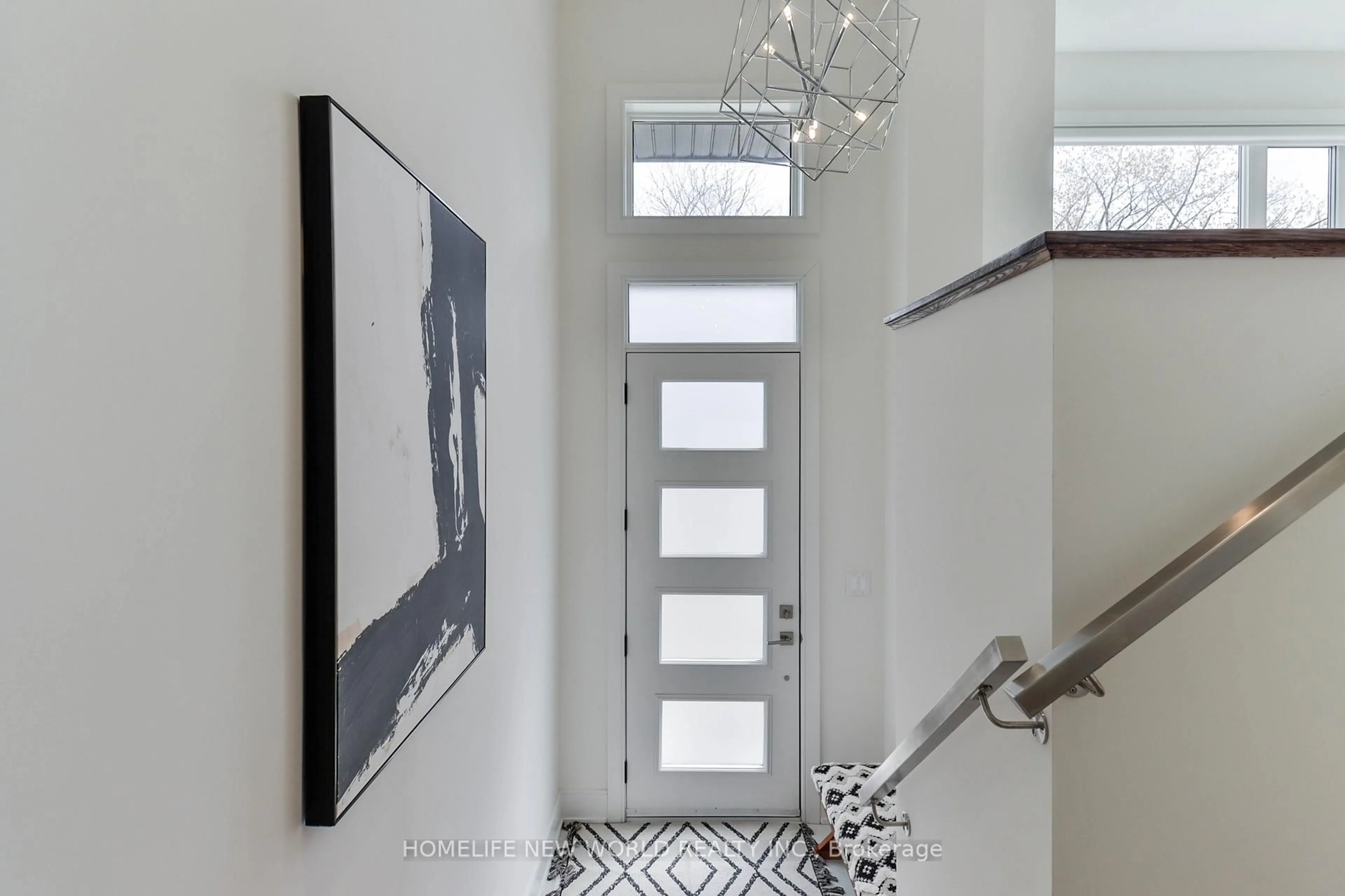 Indoor entryway for 158 Alderbrae Ave, Toronto Ontario M8W 4K3