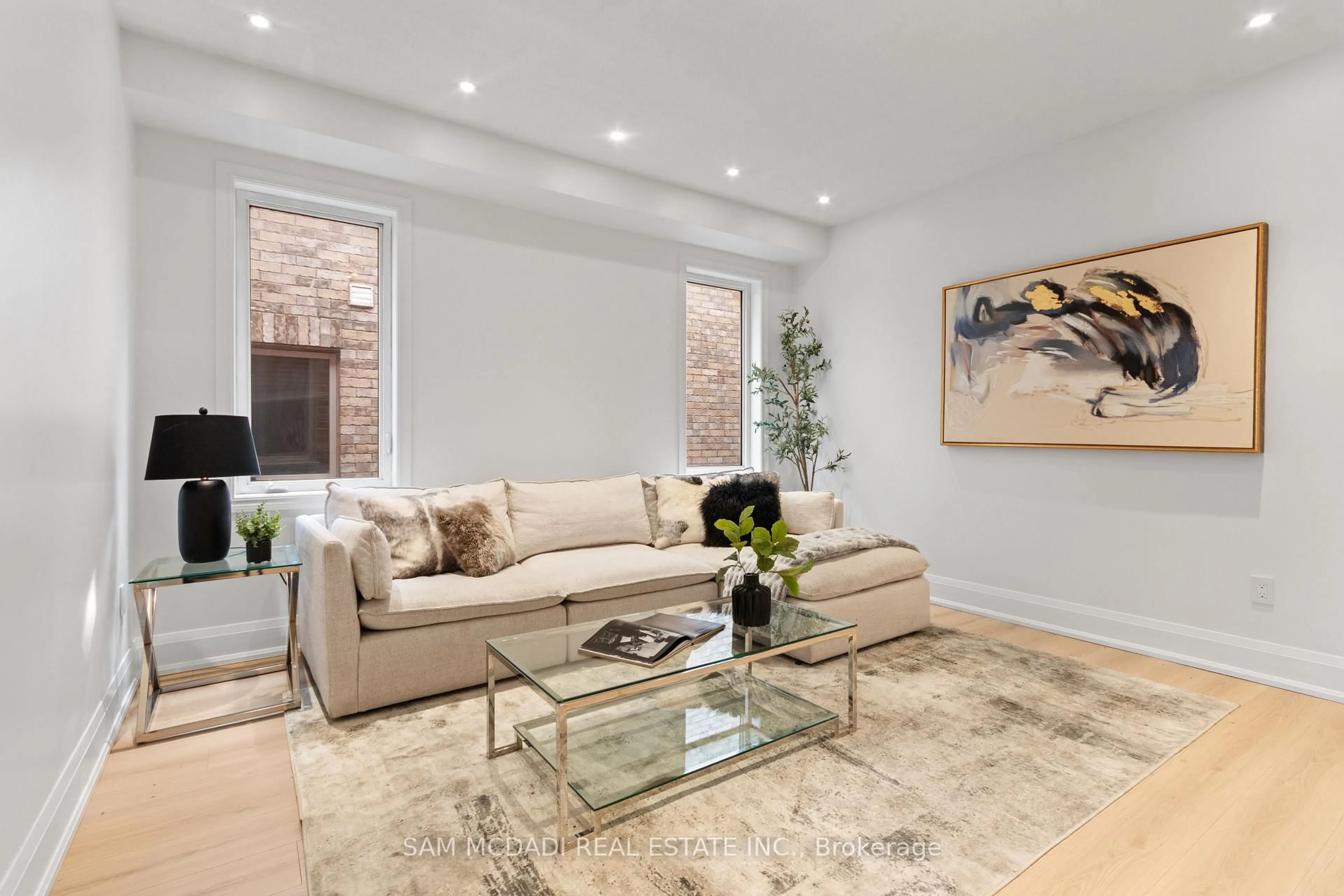 Living room with furniture, unknown for 20 Iverson Dr, Brampton Ontario L6X 0P4