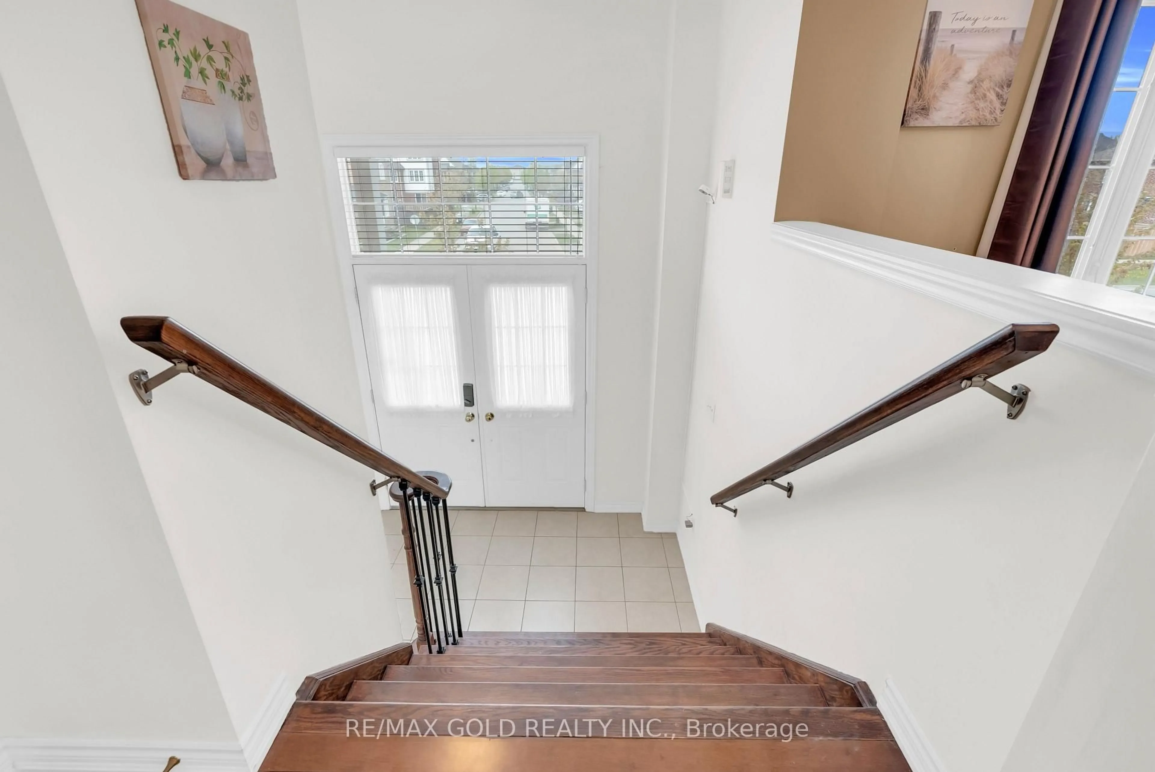 Stairs for 569 Miller Way, Milton Ontario L9T 8L8