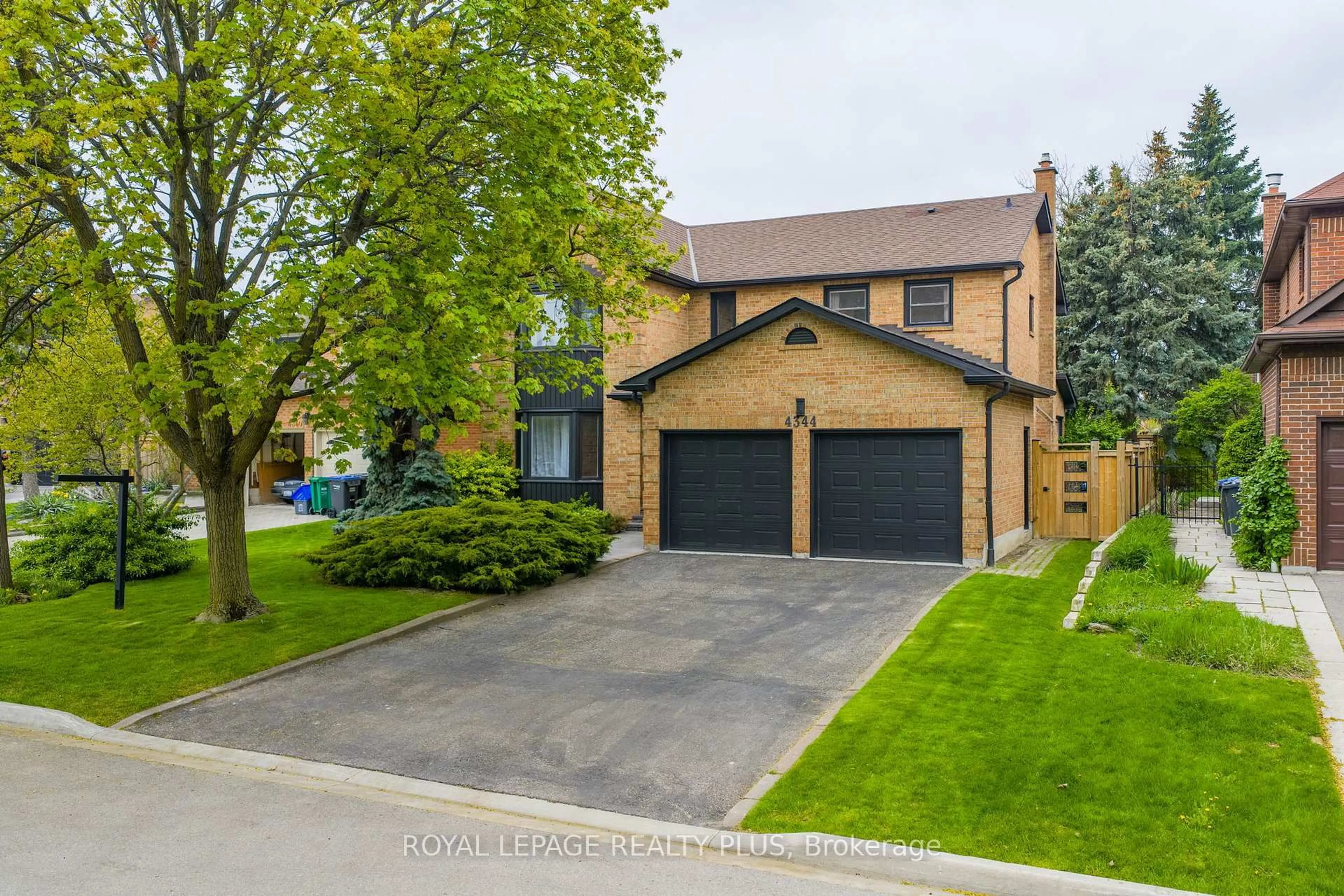 Home with brick exterior material, street for 4344 Dallas Crt, Mississauga Ontario L4W 4G7
