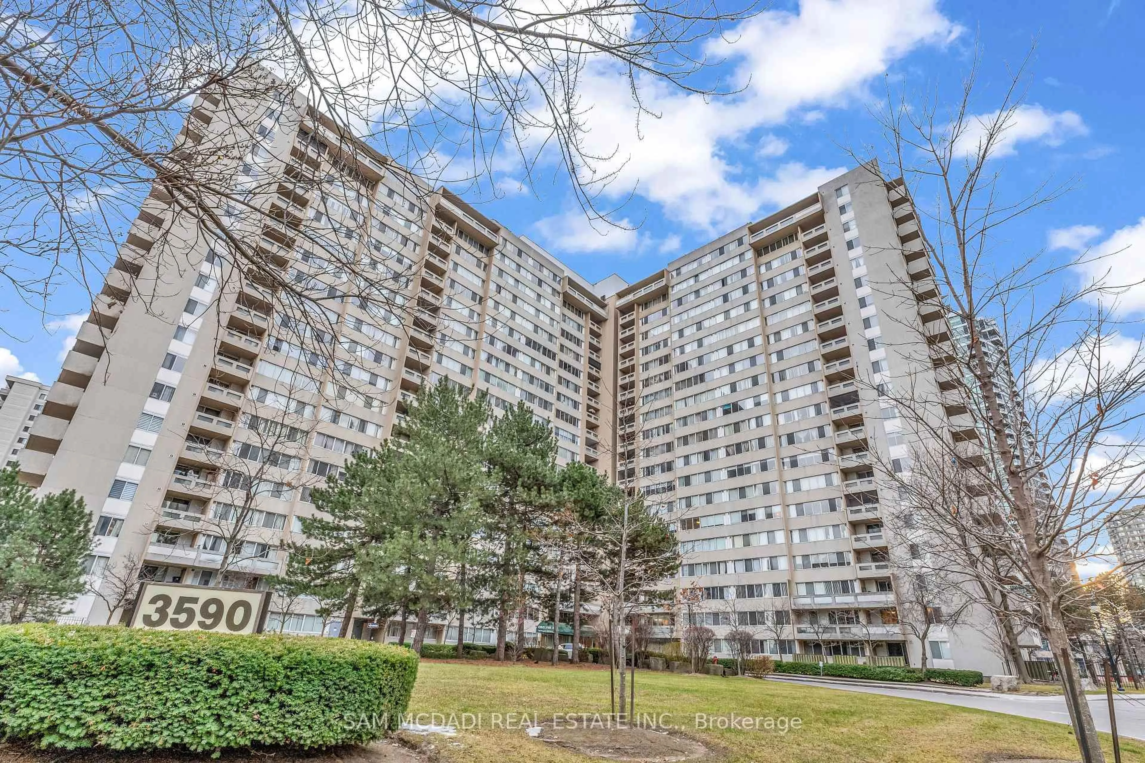 Unknown for 3590 Kaneff Cres #605, Mississauga Ontario K5A 3X3