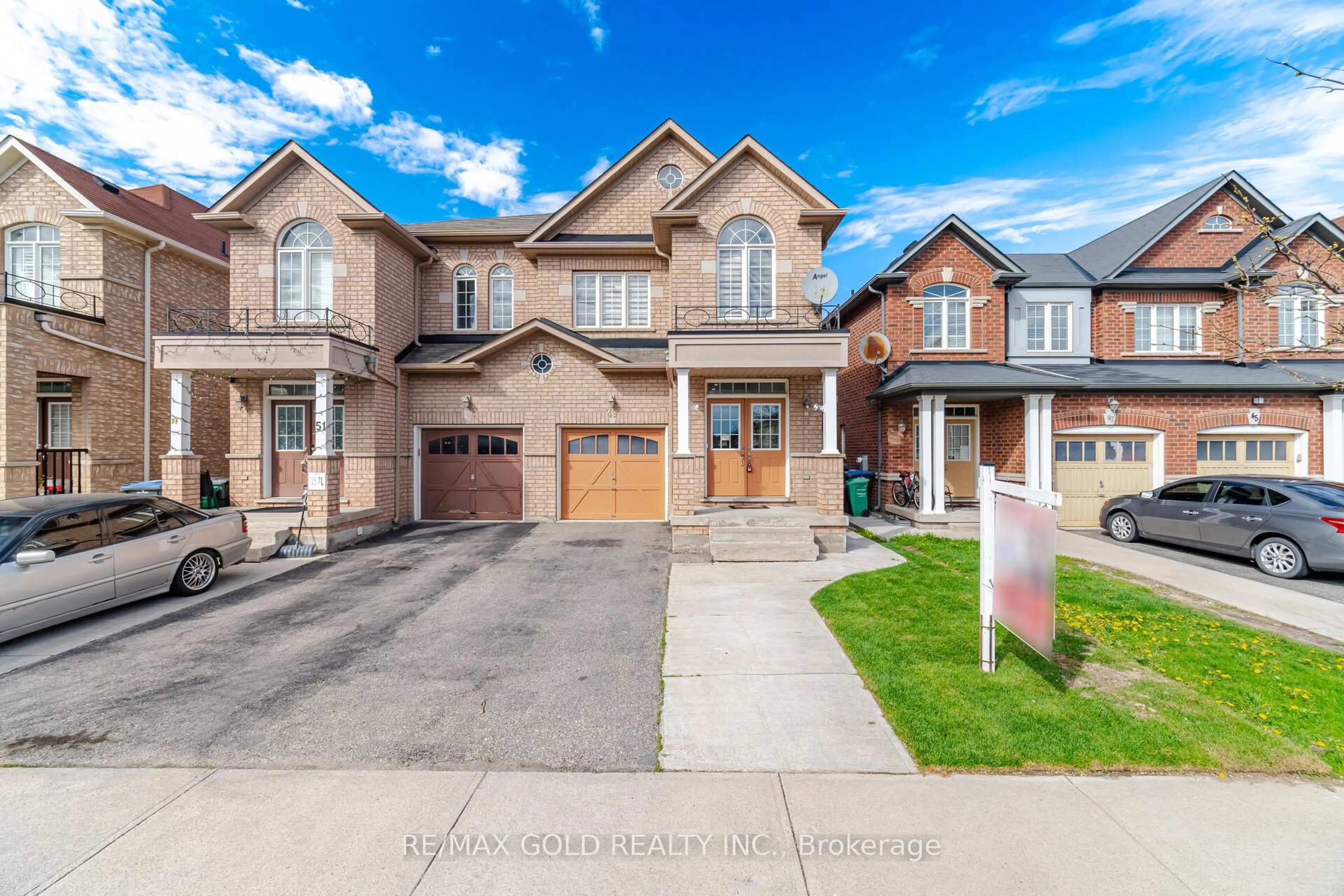 Home with brick exterior material, street for 49 Interlude Dr, Brampton Ontario L6X 3B1