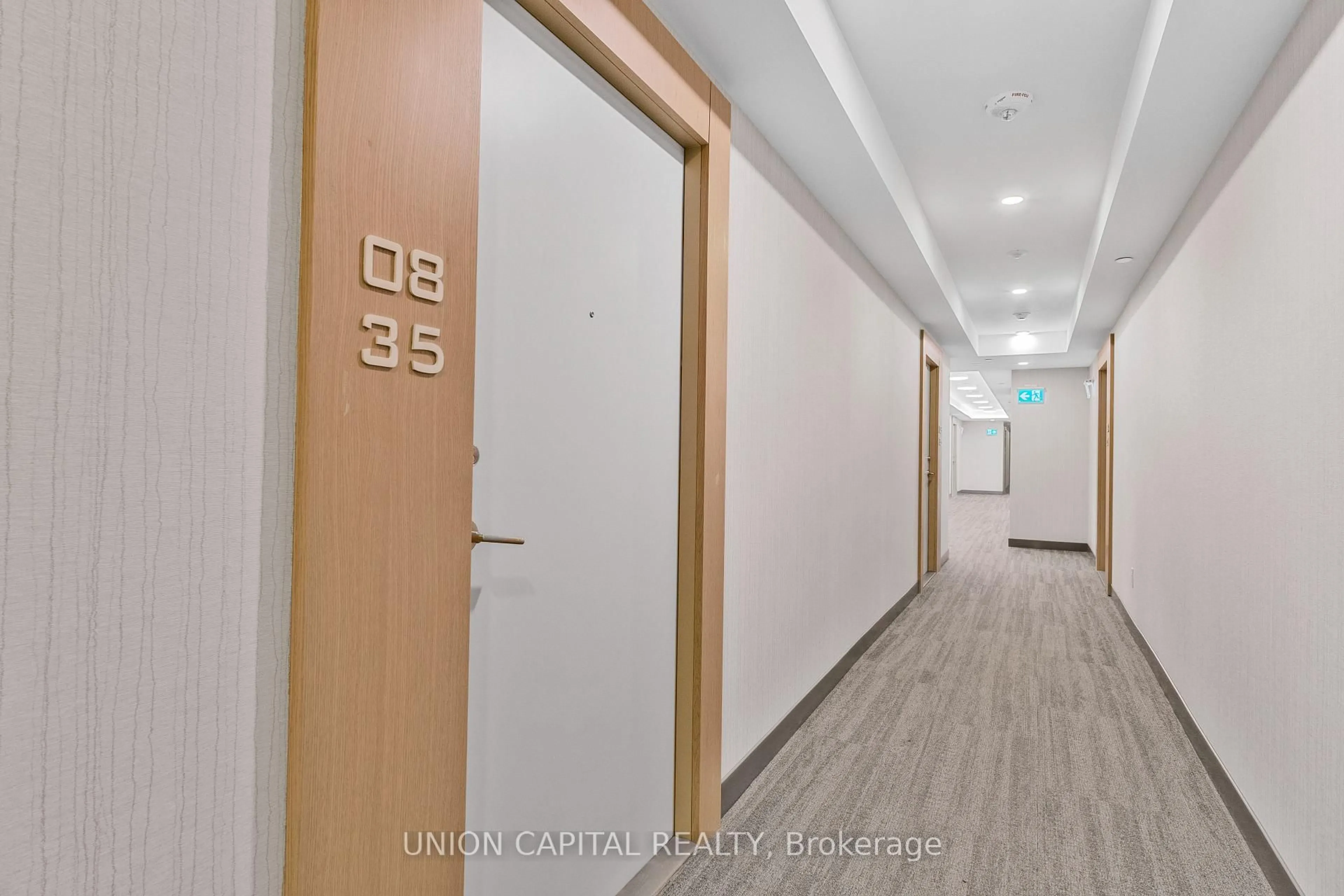 Indoor foyer for 1100 Sheppard Ave #835, Toronto Ontario M3K 0E4