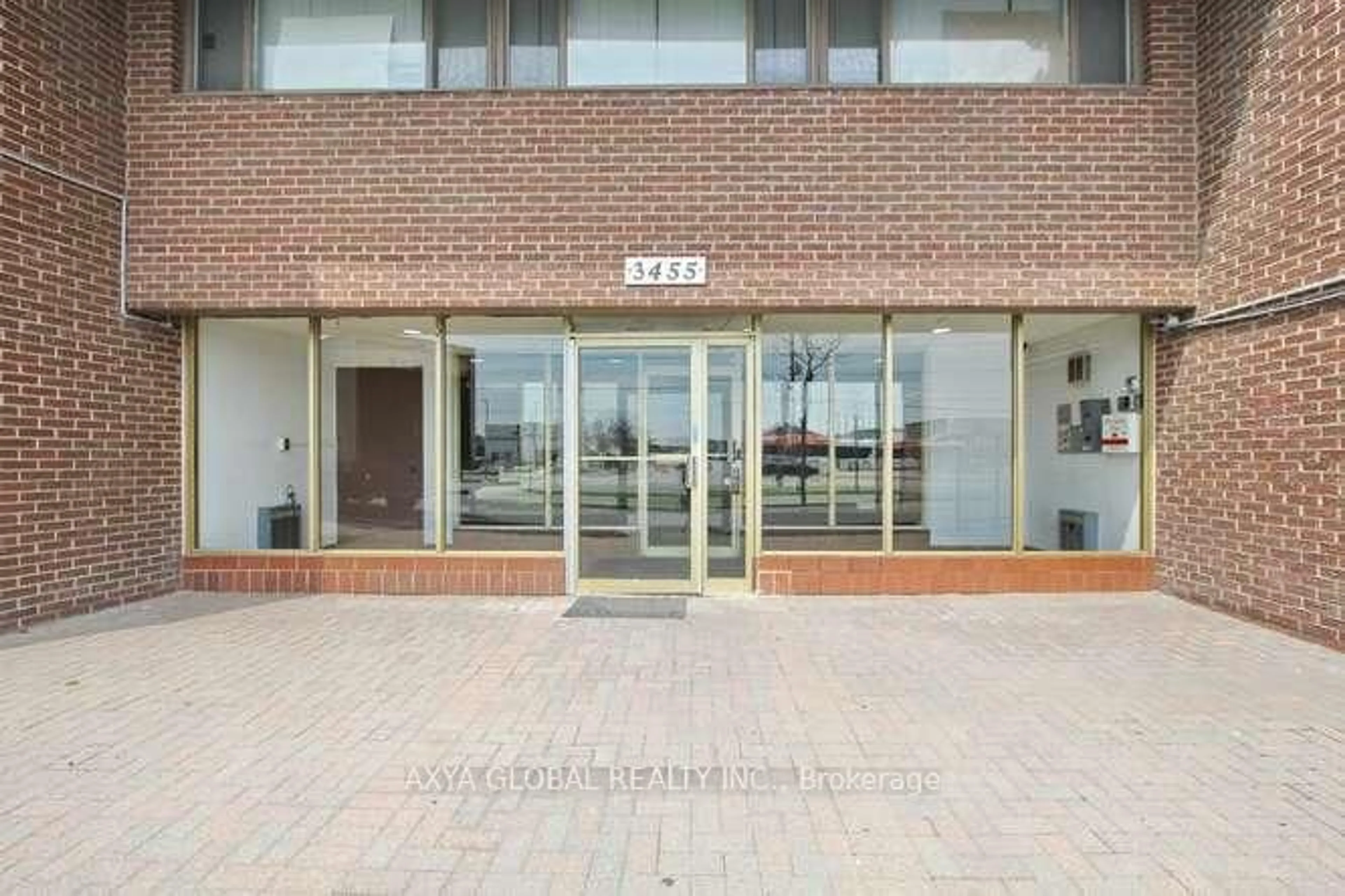 Indoor foyer for 3455 Morning Star Dr #216, Mississauga Ontario L4T 3T9