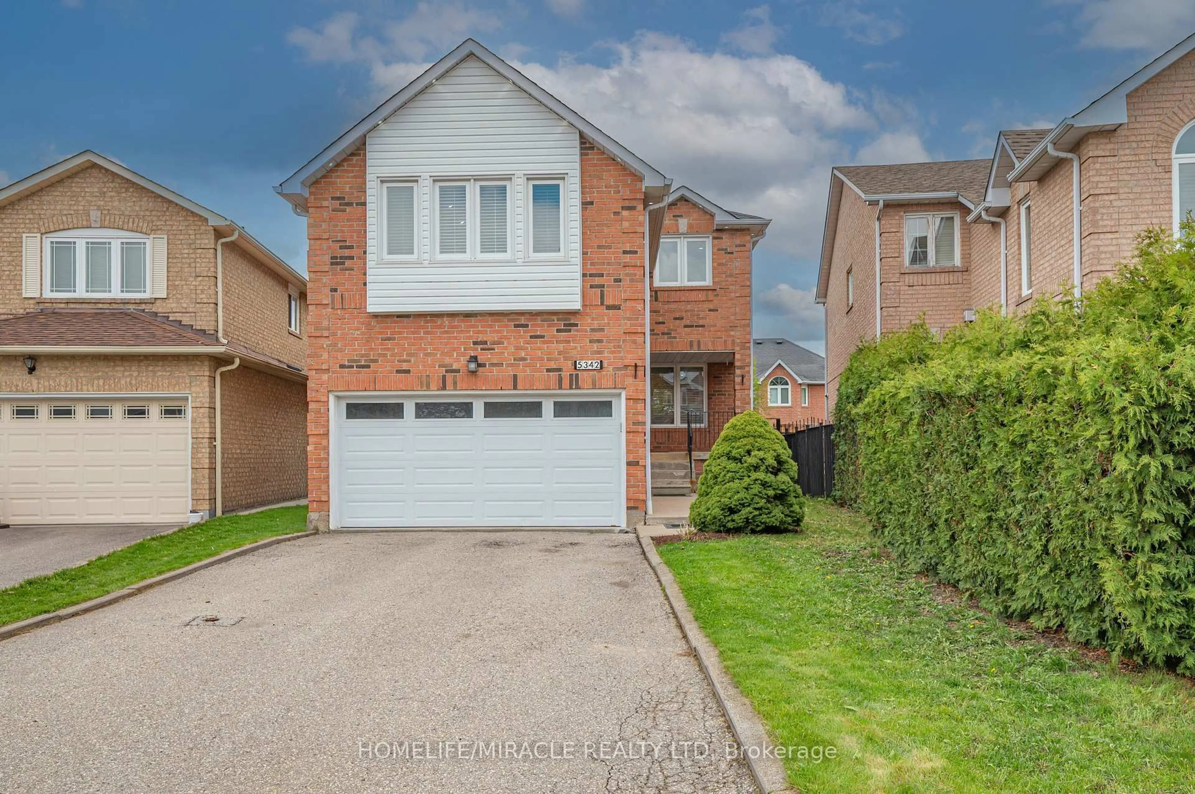 Home with brick exterior material, street for 5342 Crane Crt, Mississauga Ontario L5V 2C4