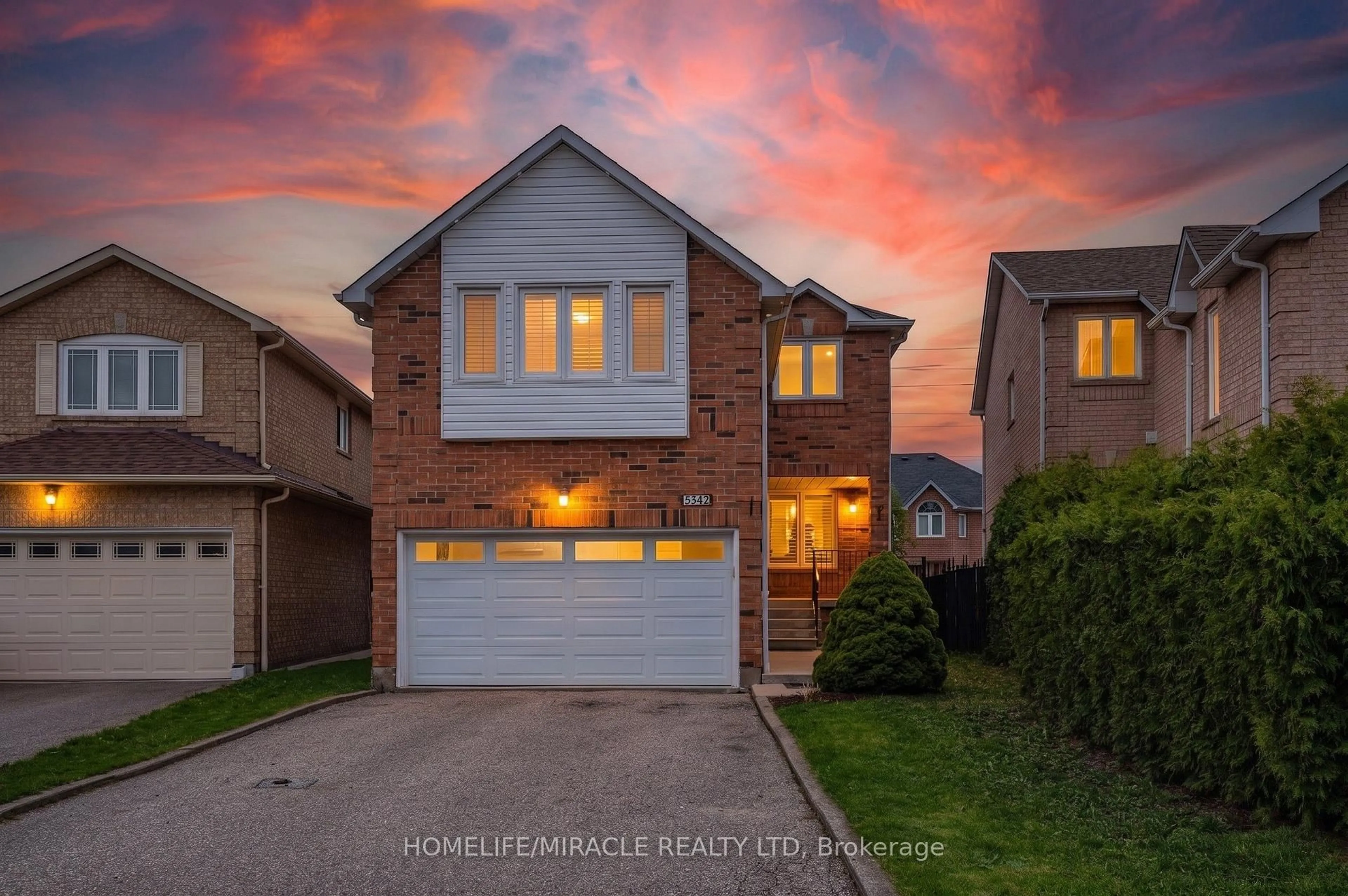 Home with brick exterior material, street for 5342 Crane Crt, Mississauga Ontario L5V 2C4