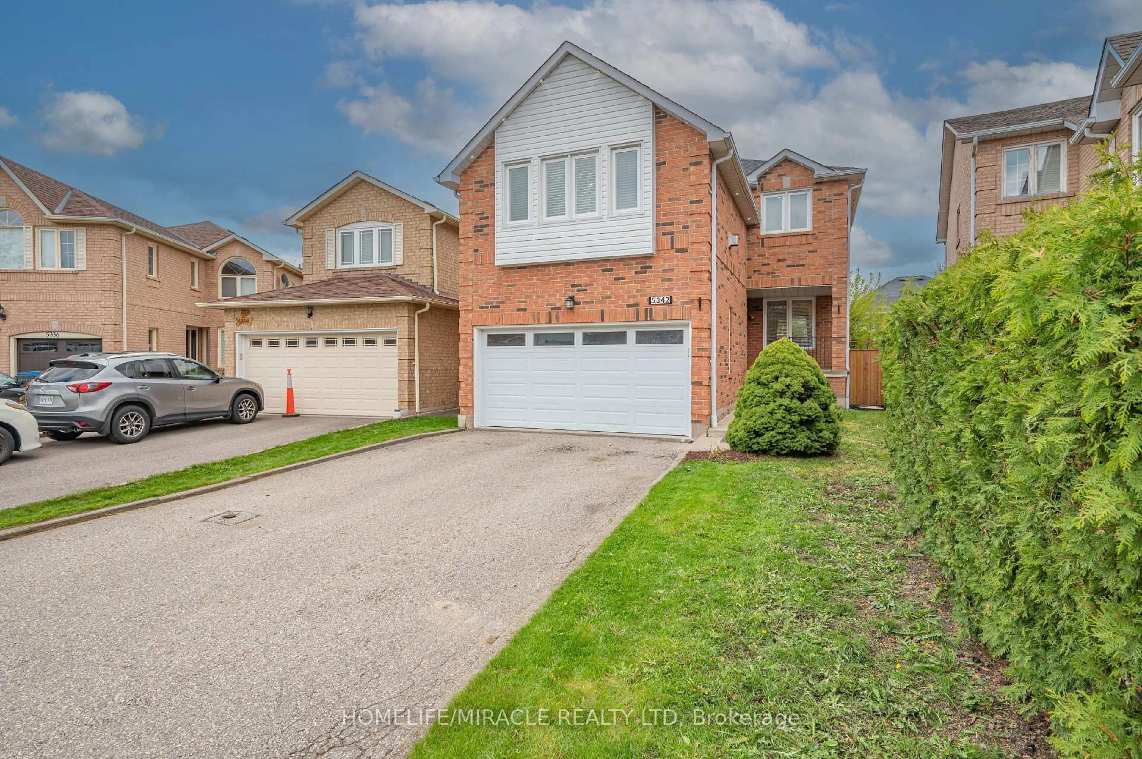 Home with brick exterior material, street for 5342 Crane Crt, Mississauga Ontario L5V 2C4