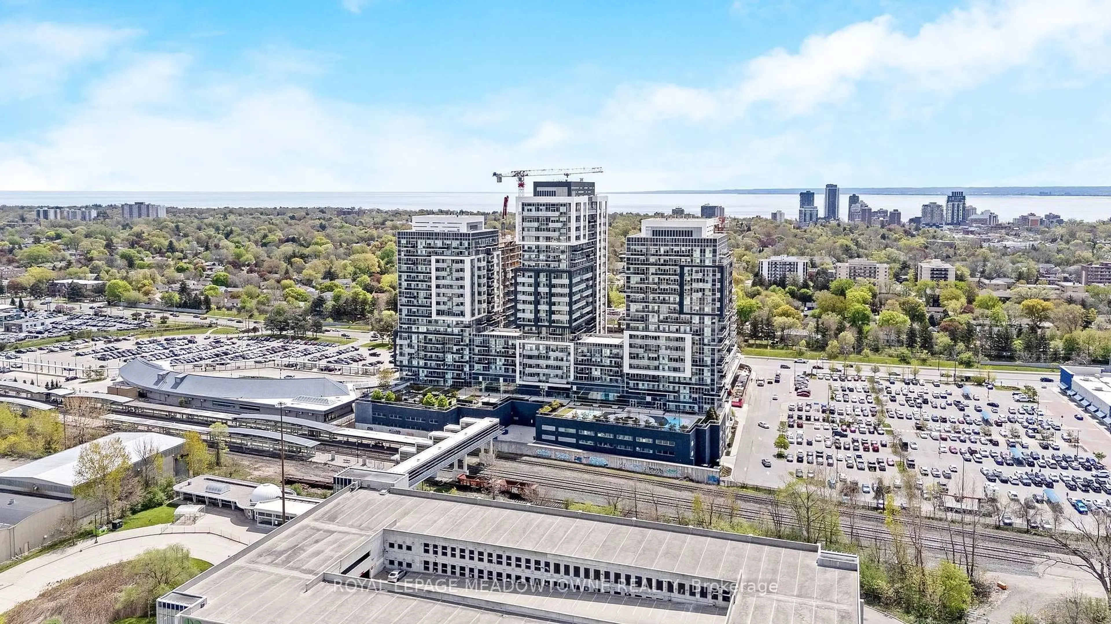 A pic from outside/outdoor area/front of a property/back of a property/a pic from drone, city buildings view from balcony for 2093 Fairview St #1902, Burlington Ontario L7R 0E6
