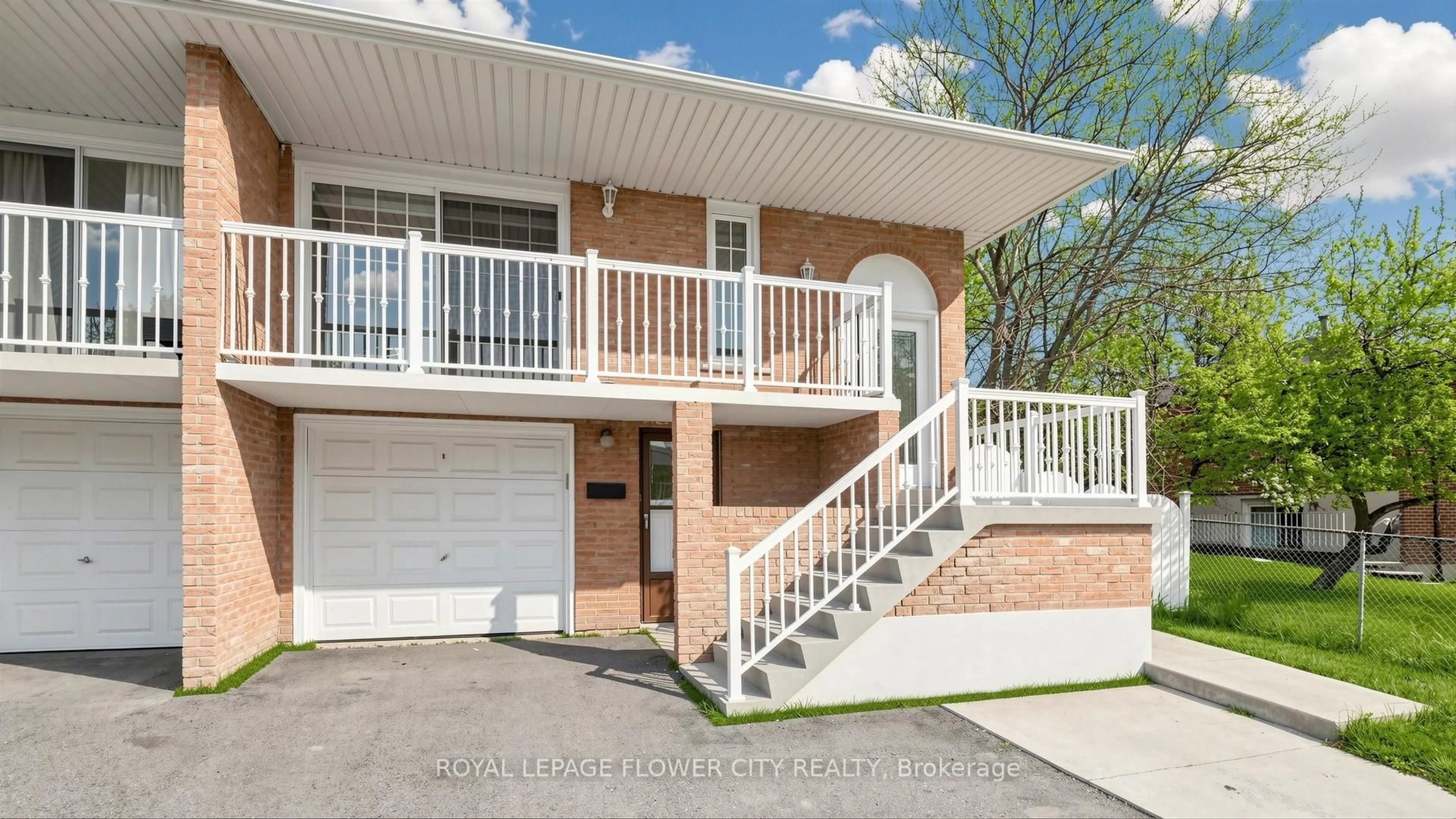 Home with vinyl exterior material, street for 307 Royal Salisbury Way, Brampton Ontario L6V 3G4