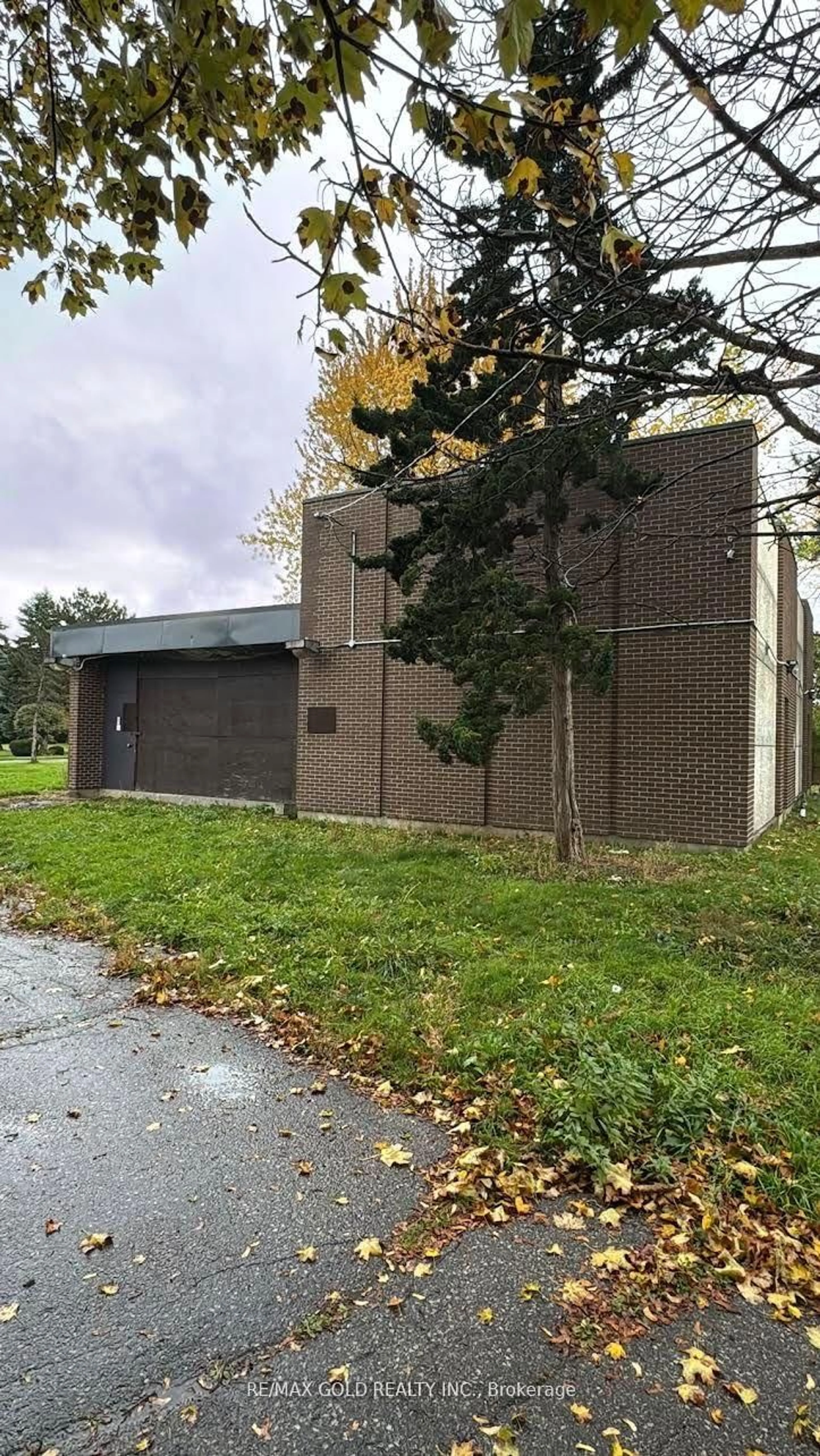 Unknown for 6 Easton Pl, Brampton Ontario L6T 2A7