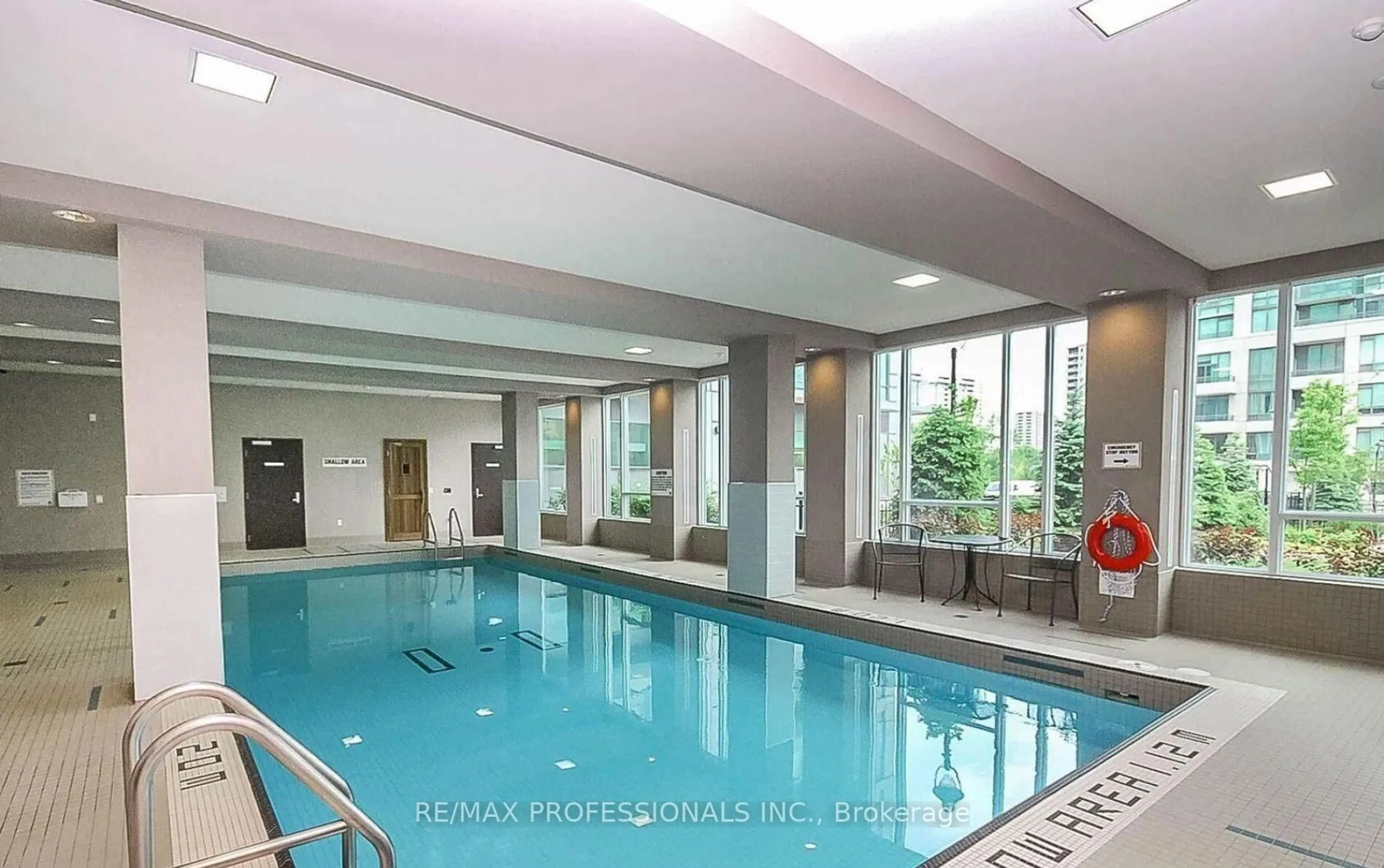 Pool for 3525 Kariya Dr #2701, Mississauga Ontario L5B 0C2