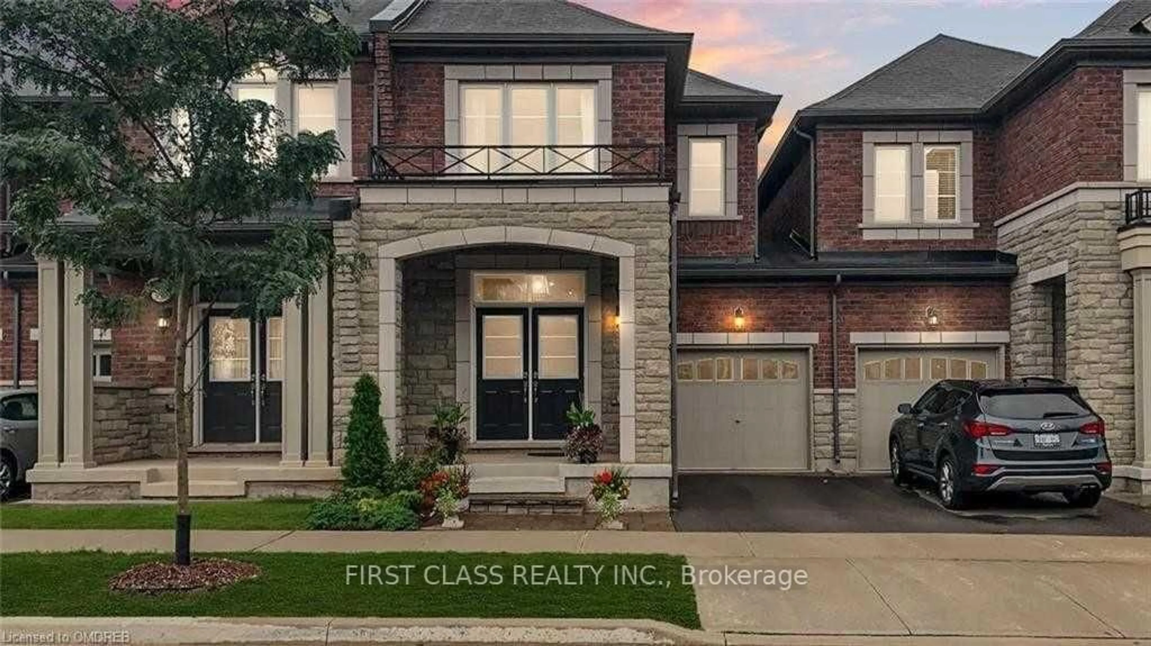 Home with brick exterior material, street for 352 Leadwood Gate, Oakville Ontario L6M 0Z5