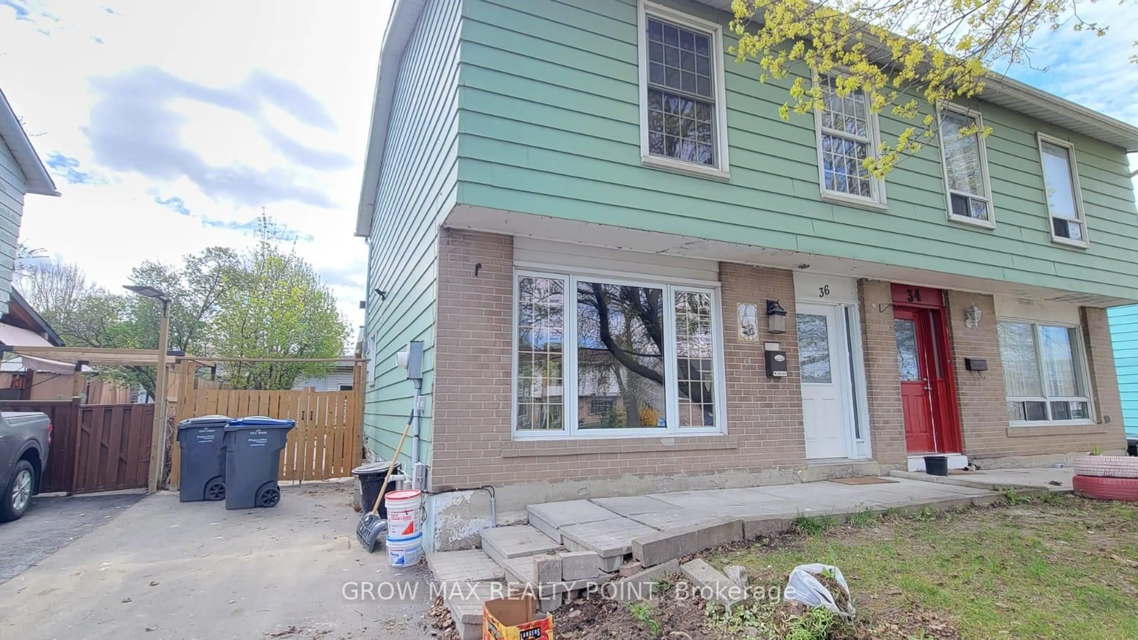 Home with brick exterior material, street for 36 Bramhall Circ, Brampton Ontario L6V 2G4