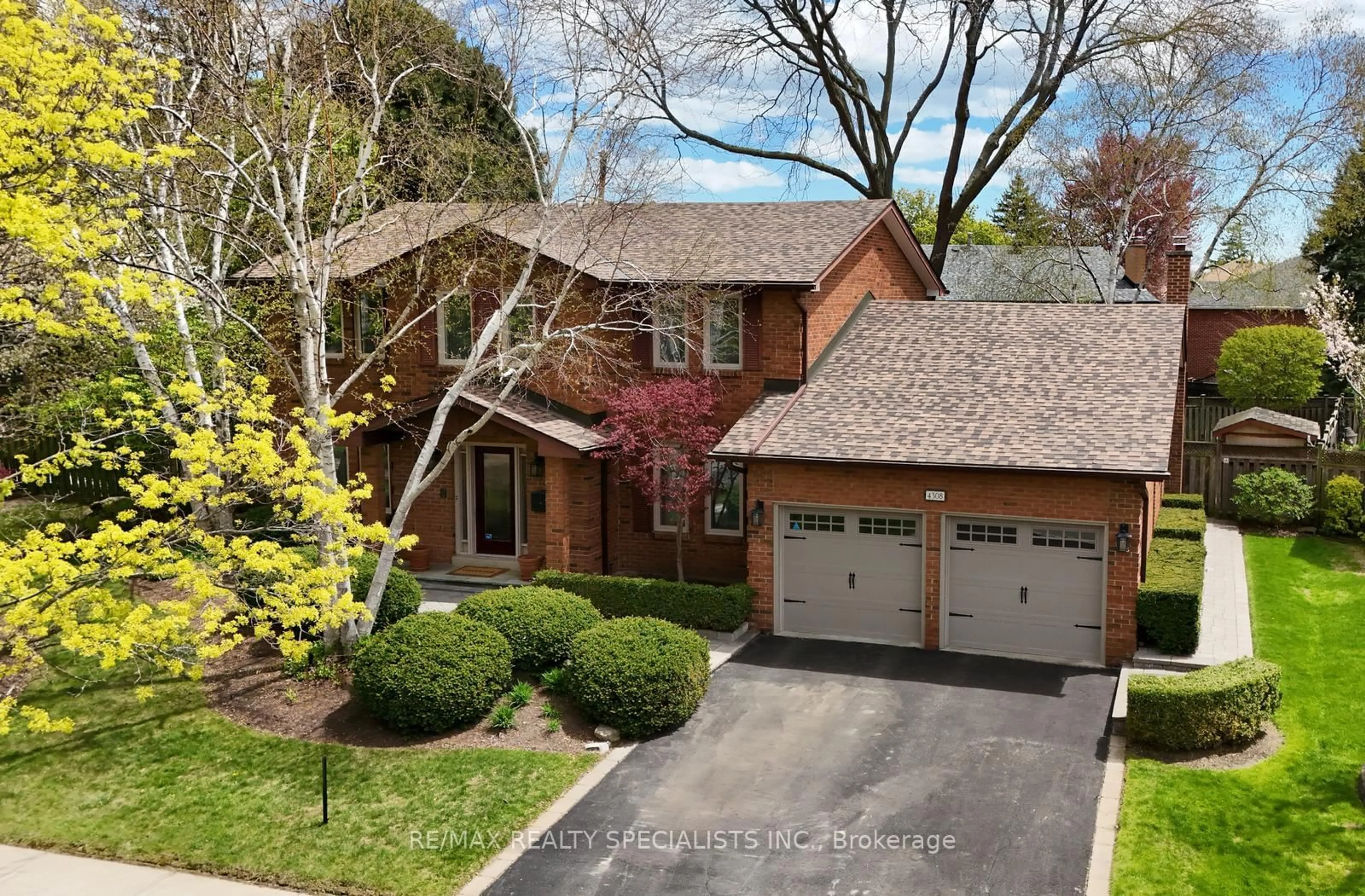 Home with brick exterior material, street for 4308 Bridlepath Tr, Mississauga Ontario L5L 3K4