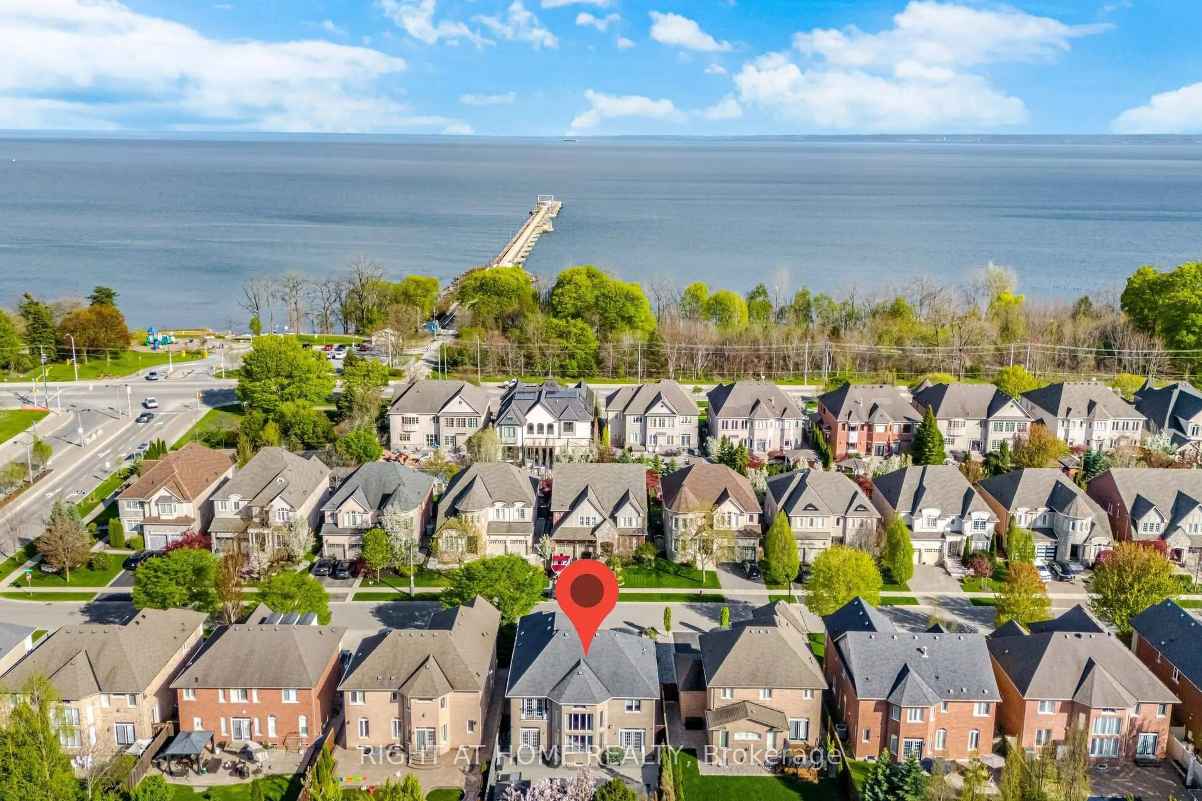 A pic from outside/outdoor area/front of a property/back of a property/a pic from drone, water/lake/river/ocean view for 3305 Mistwell Cres, Oakville Ontario L6L 0A3