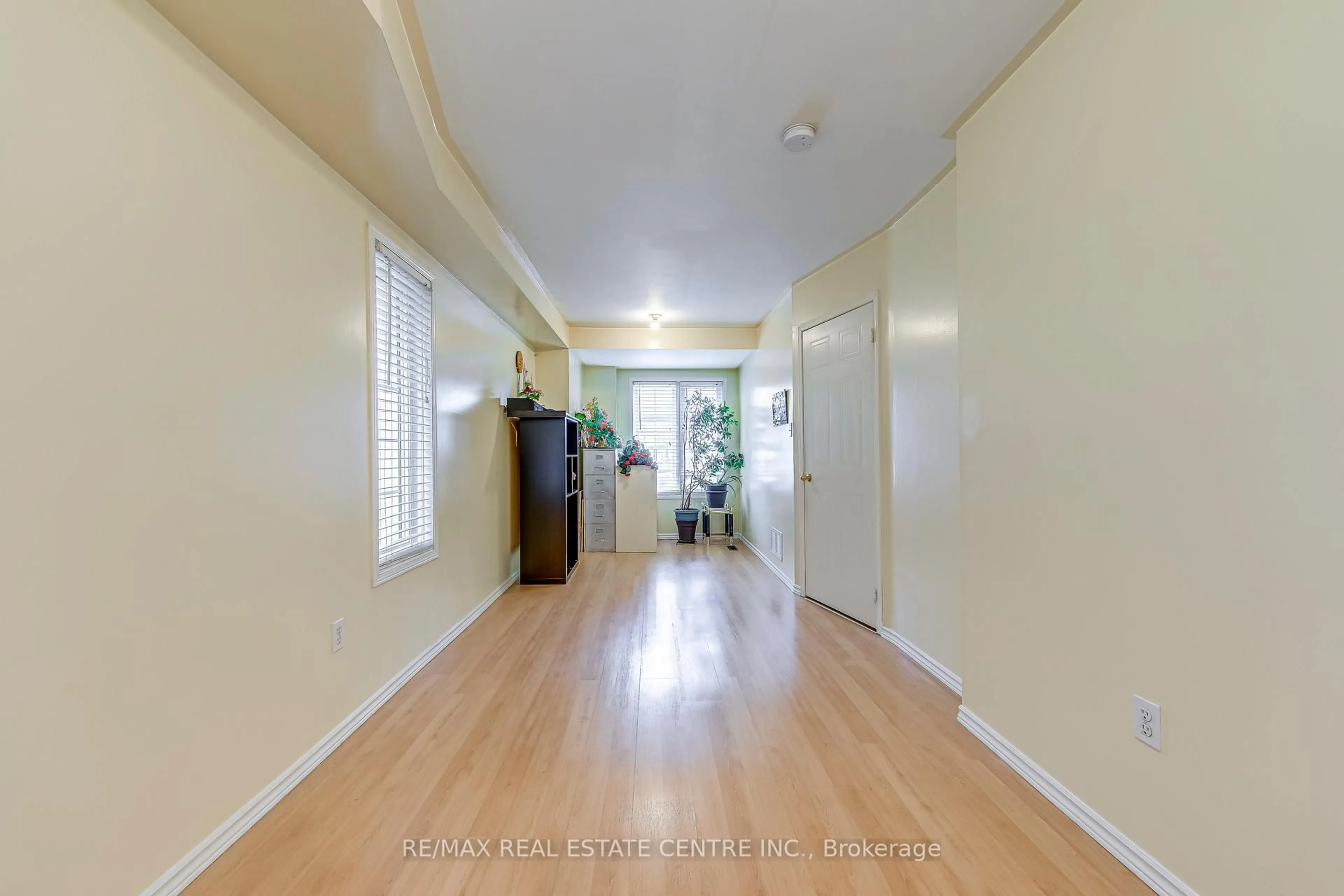 A pic of a room for 7 Weston Rd, Toronto Ontario M6N 5H2